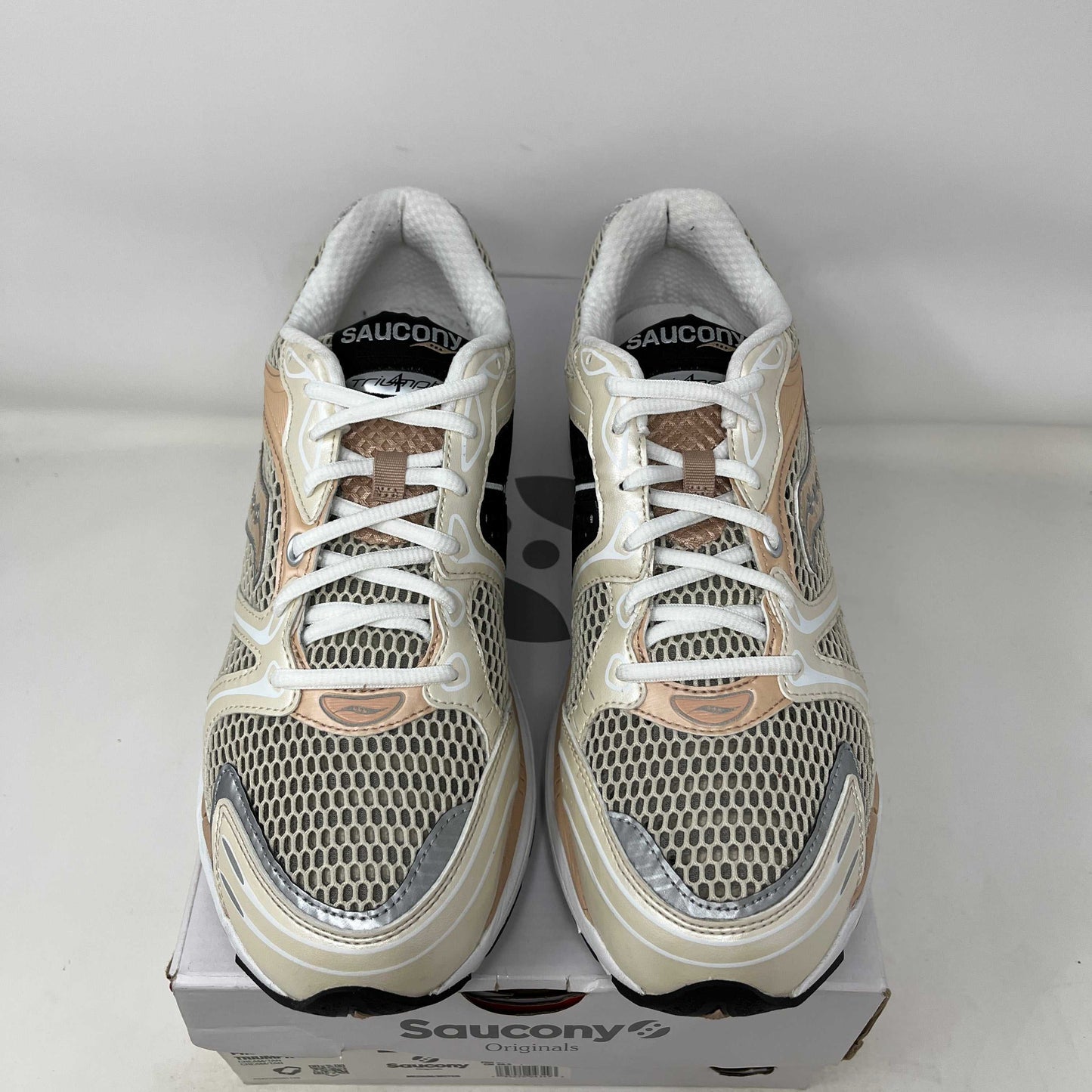 Saucony ProGrid Triumph 4 Cream Tan Used