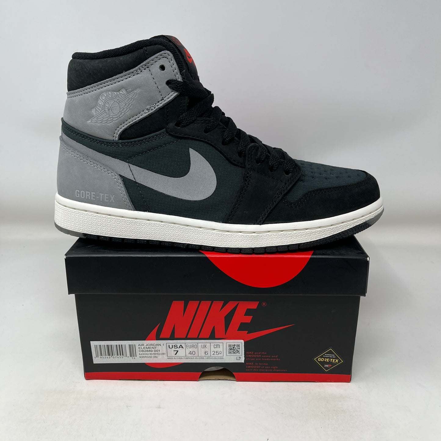 Jordan 1 Retro High Element Gore-Tex Black Particle Grey