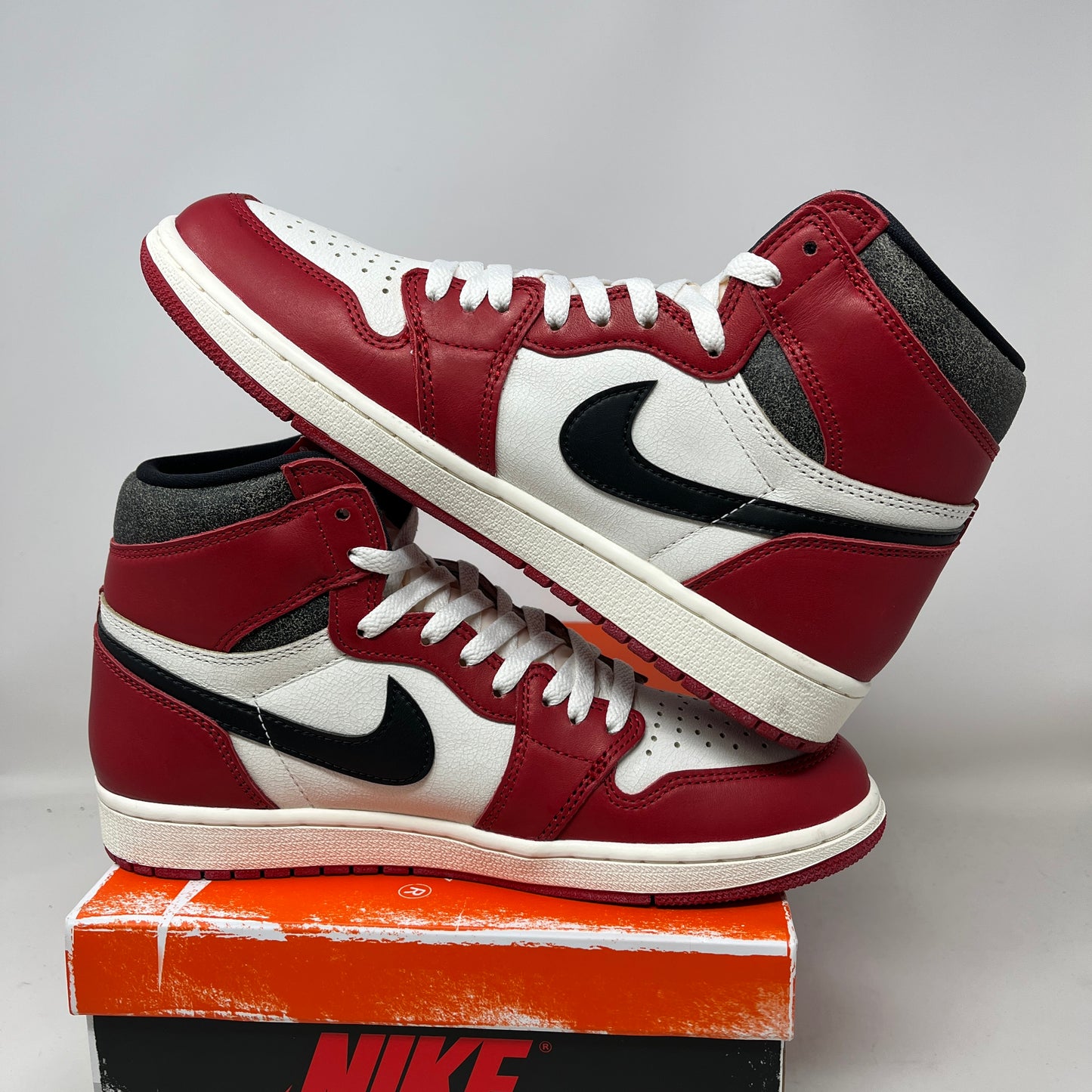Jordan 1 Retro High OG Chicago Lost and Found Used