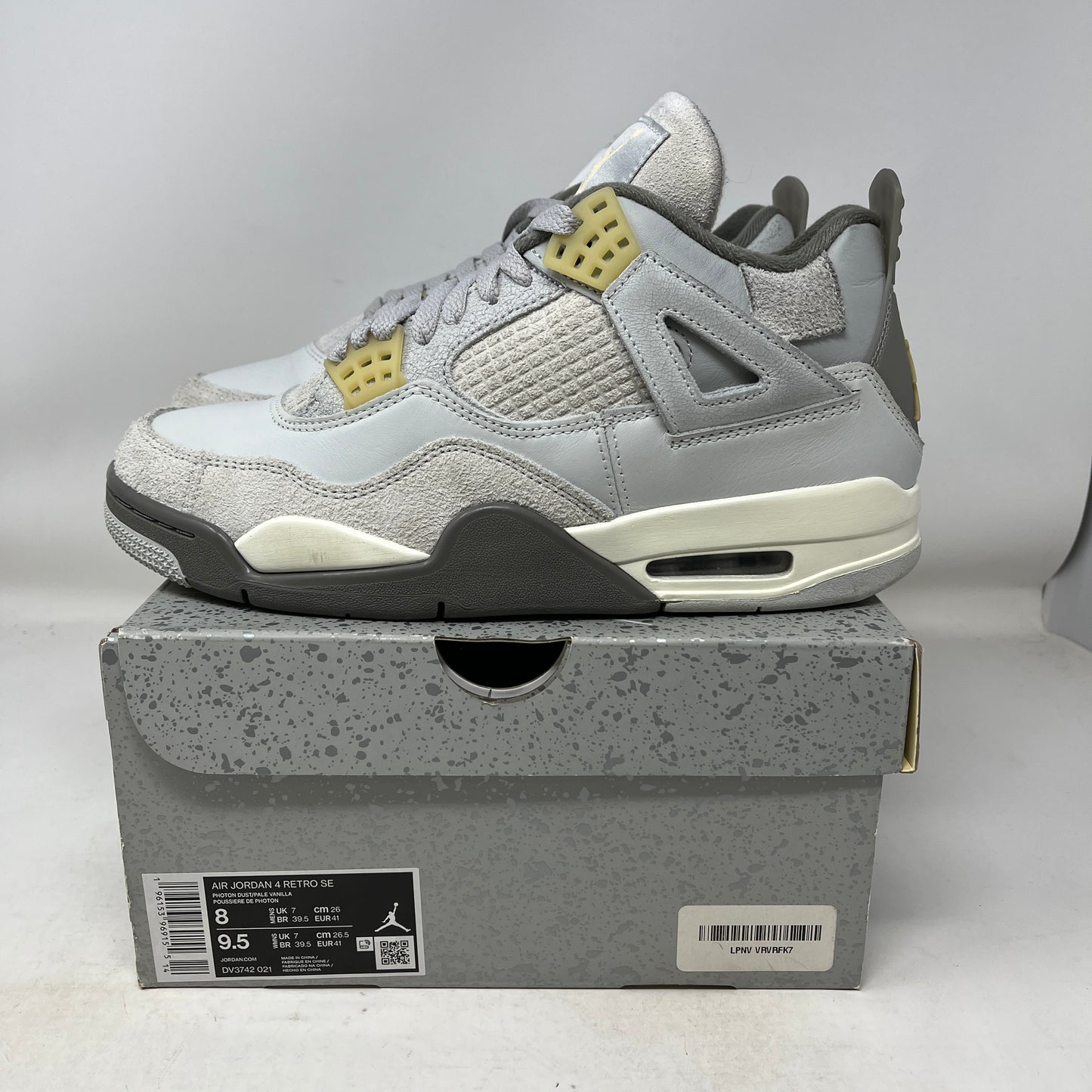 Jordan 4 Retro SE Craft Photon Dust Used