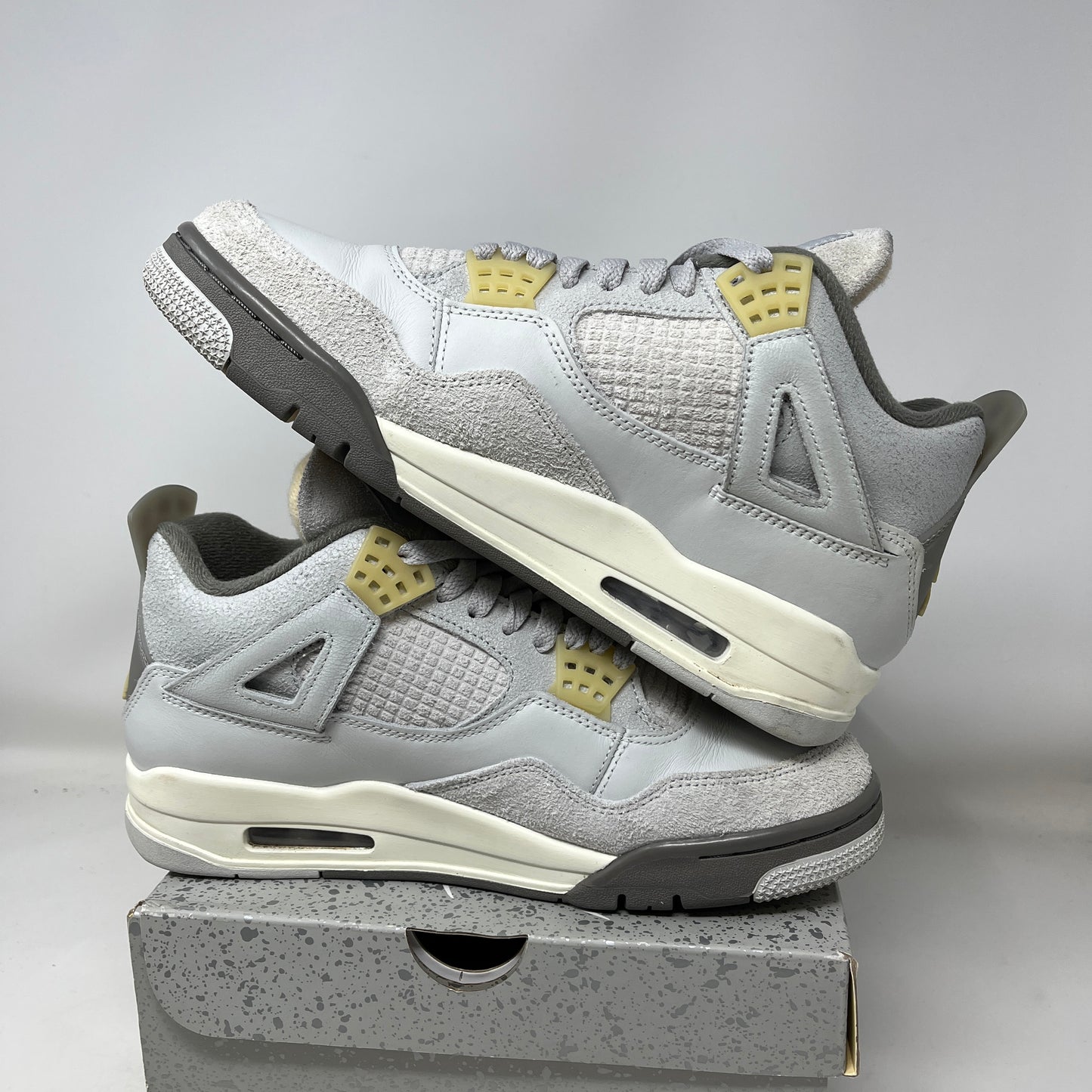 Jordan 4 Retro SE Craft Photon Dust Used