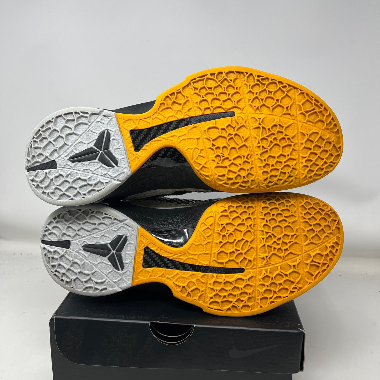 Kobe 6 Protro Playoff Pack White Del Sol Used