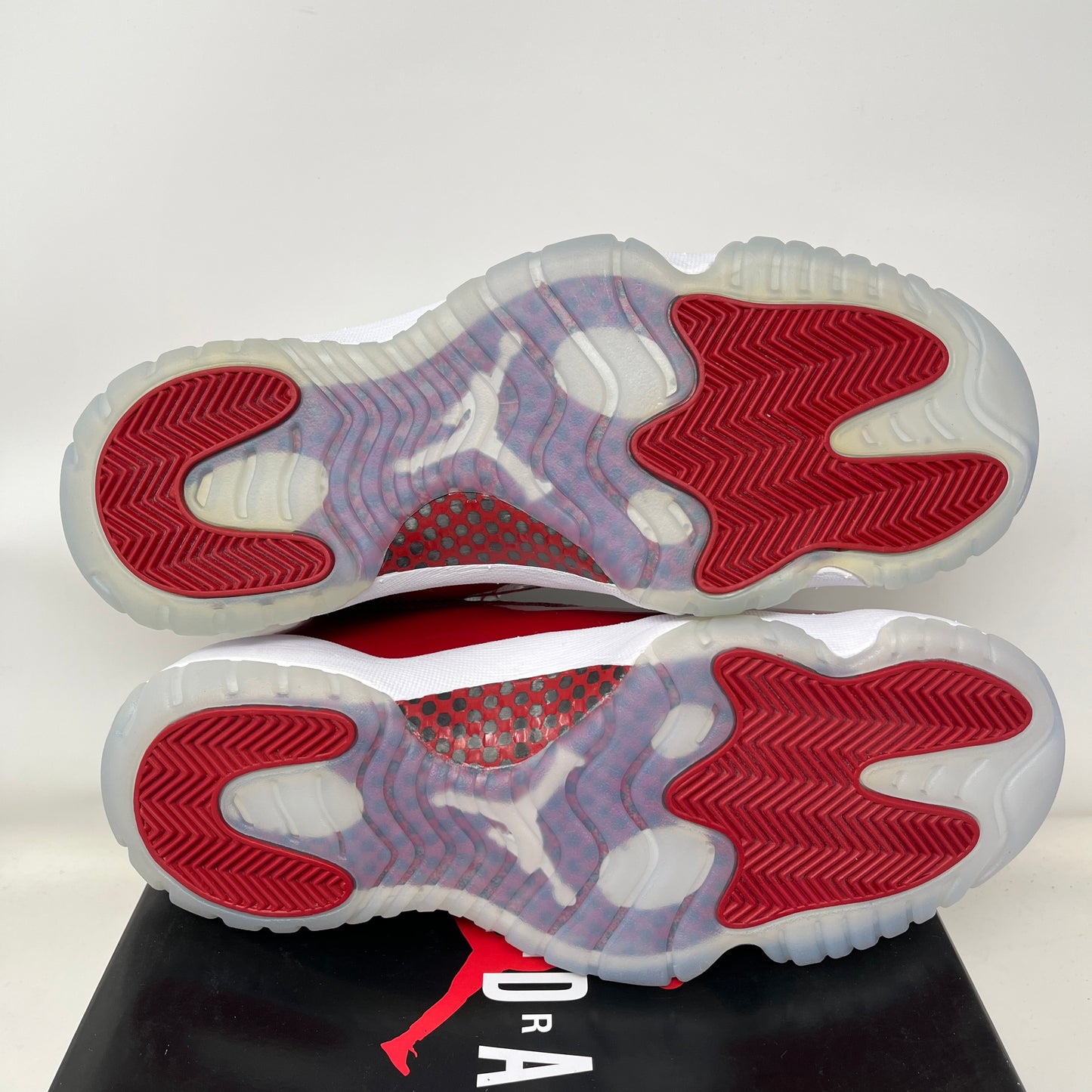 Jordan 11 Retro Cherry (2022)