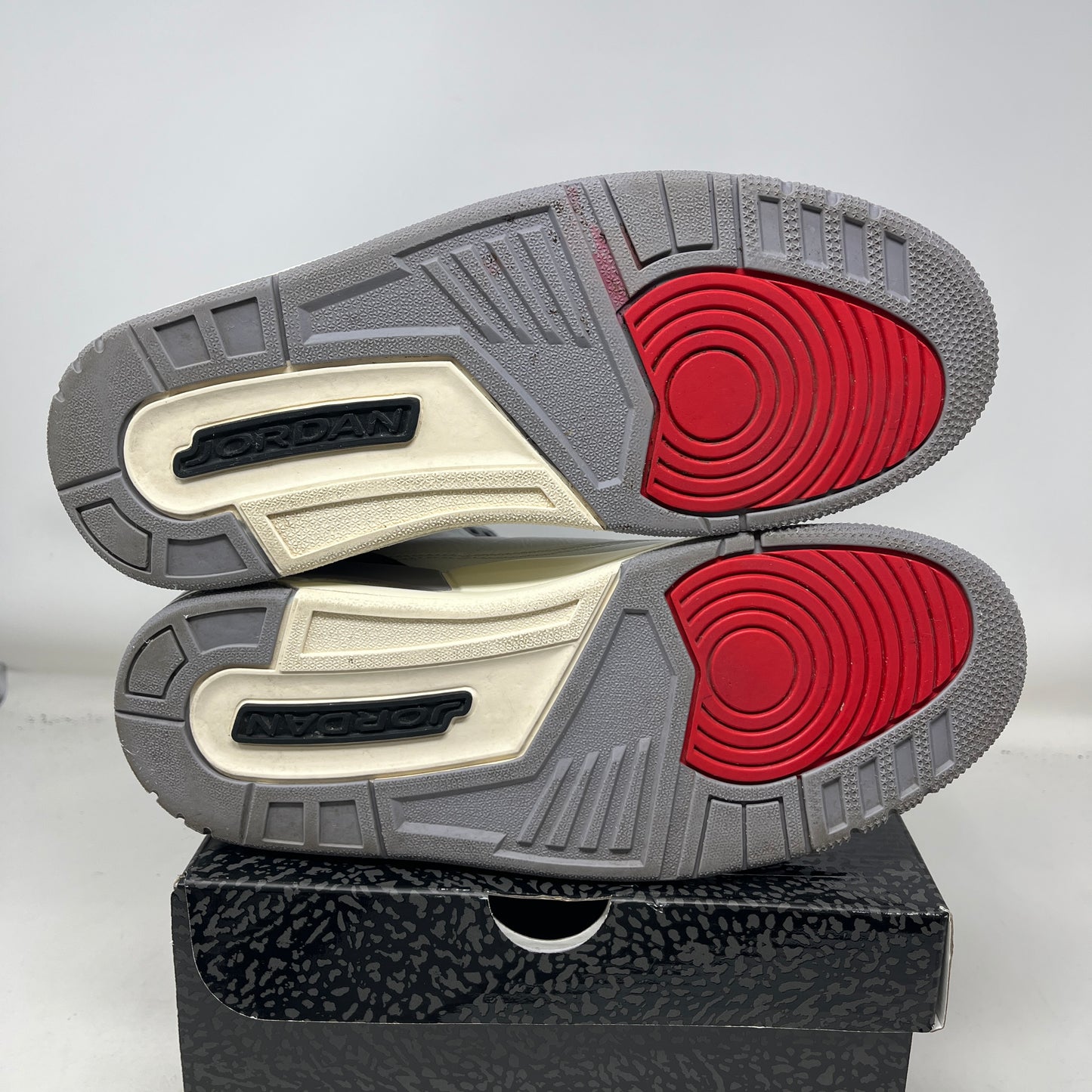 Jordan 3 Retro Cement Grey Used