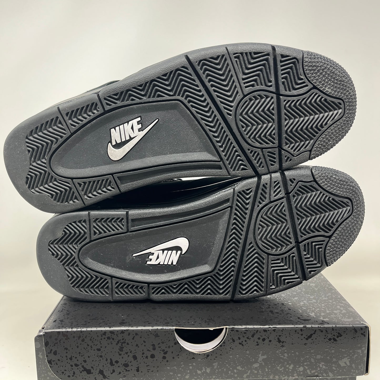 Jordan 4 Retro Black Cat (2025)