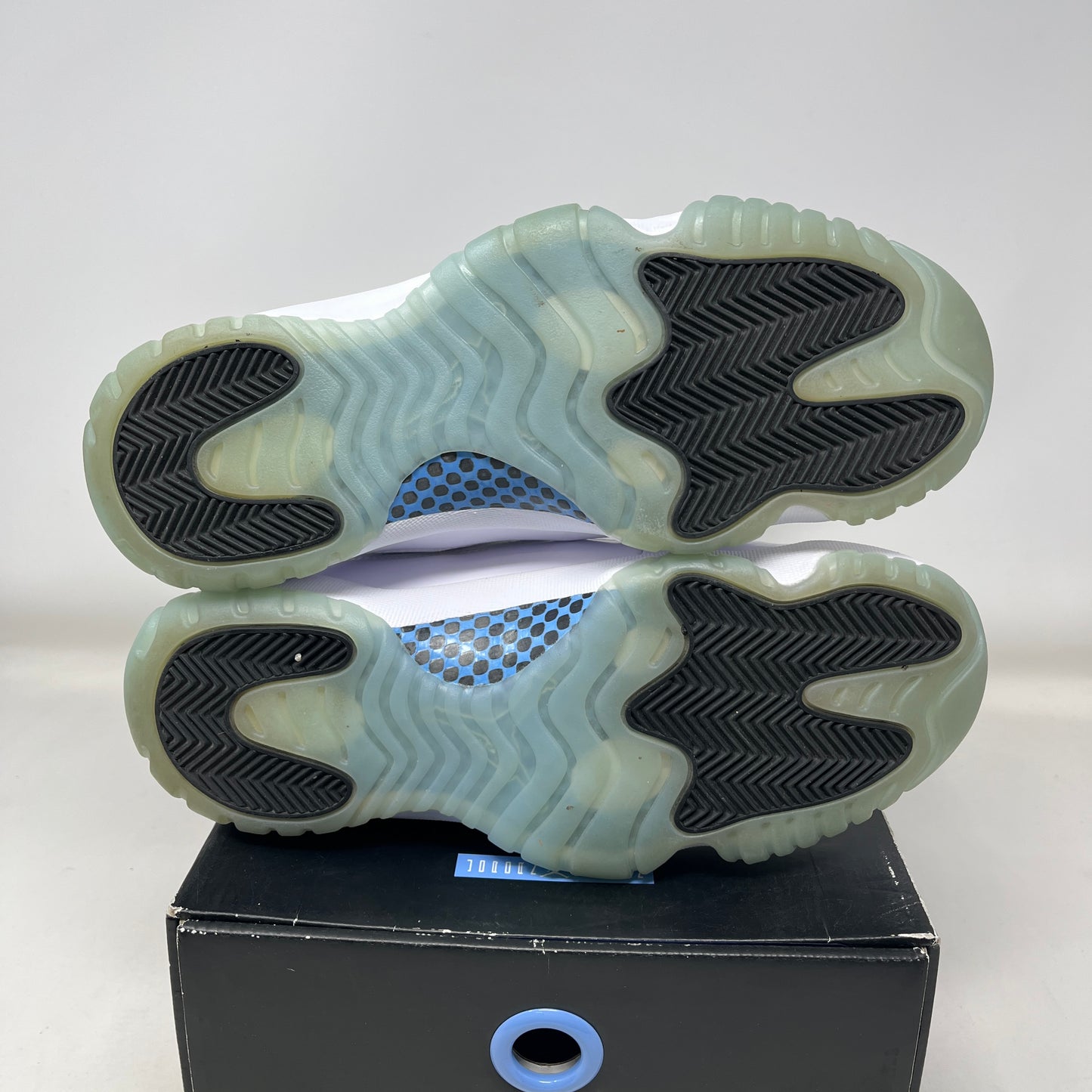 Jordan 11 Retro Legend Blue (2014) Used
