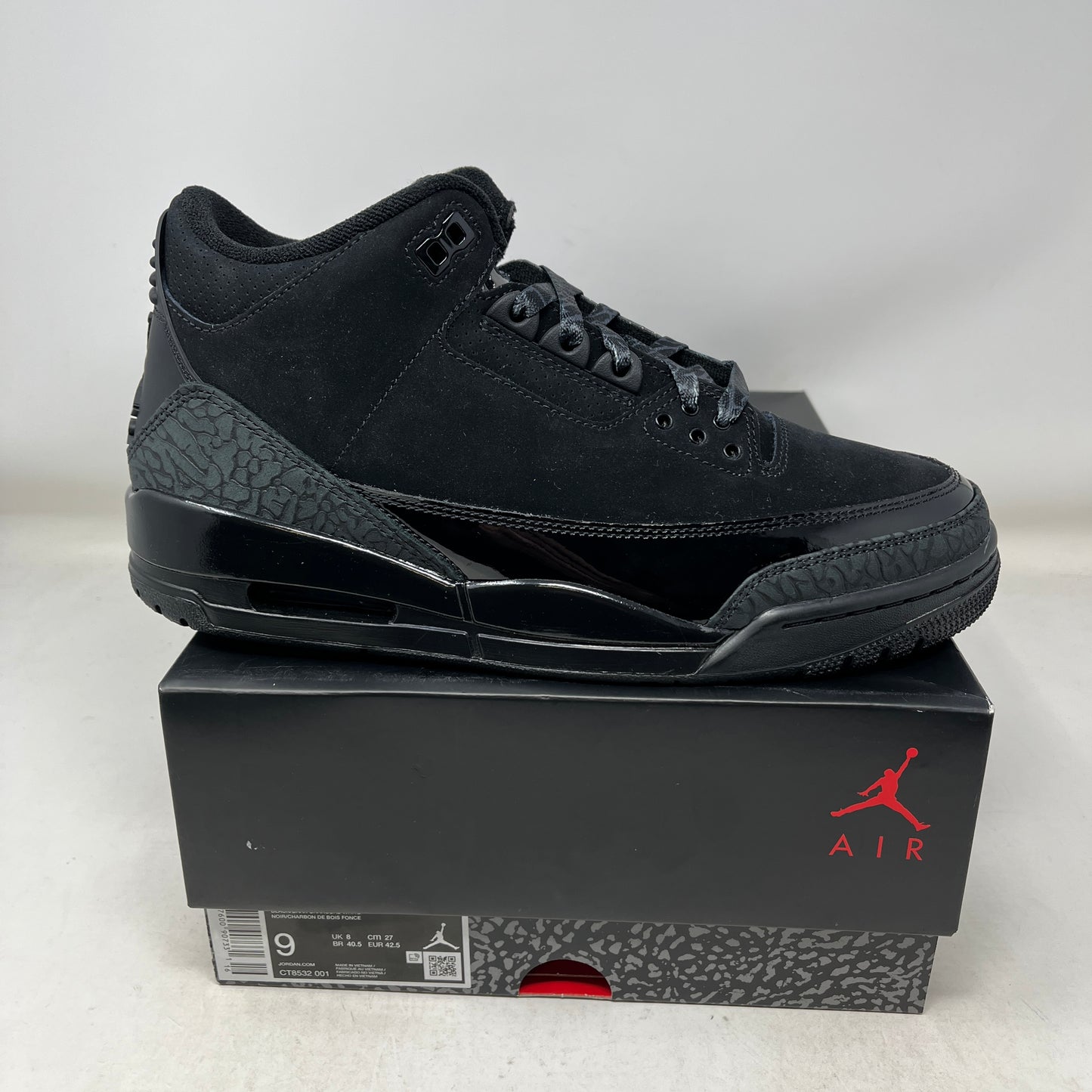 Jordan 3 Retro Black Cat (2025)