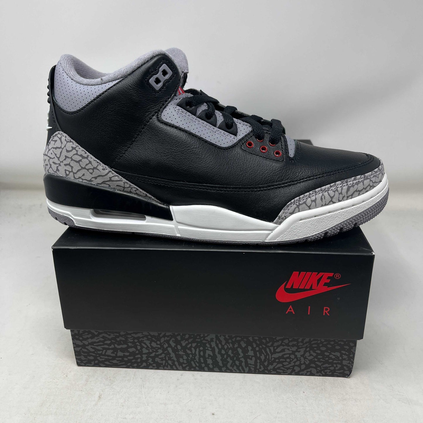 Jordan 3 Retro OG Black Cement 2024 men's sneakers with black leather and cement grey elephant print