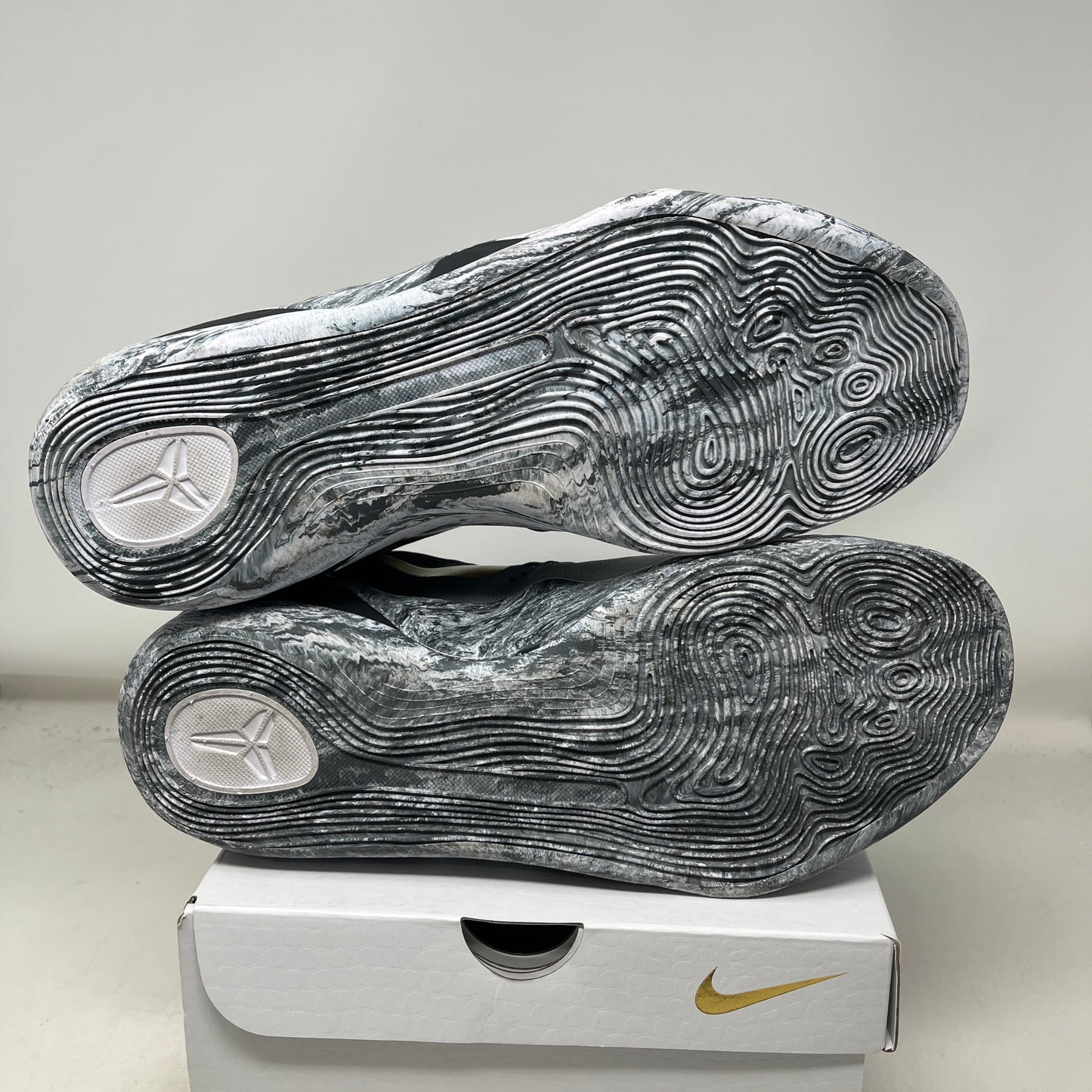 Nike Kobe 9 EM Low Protro Mambacita Used