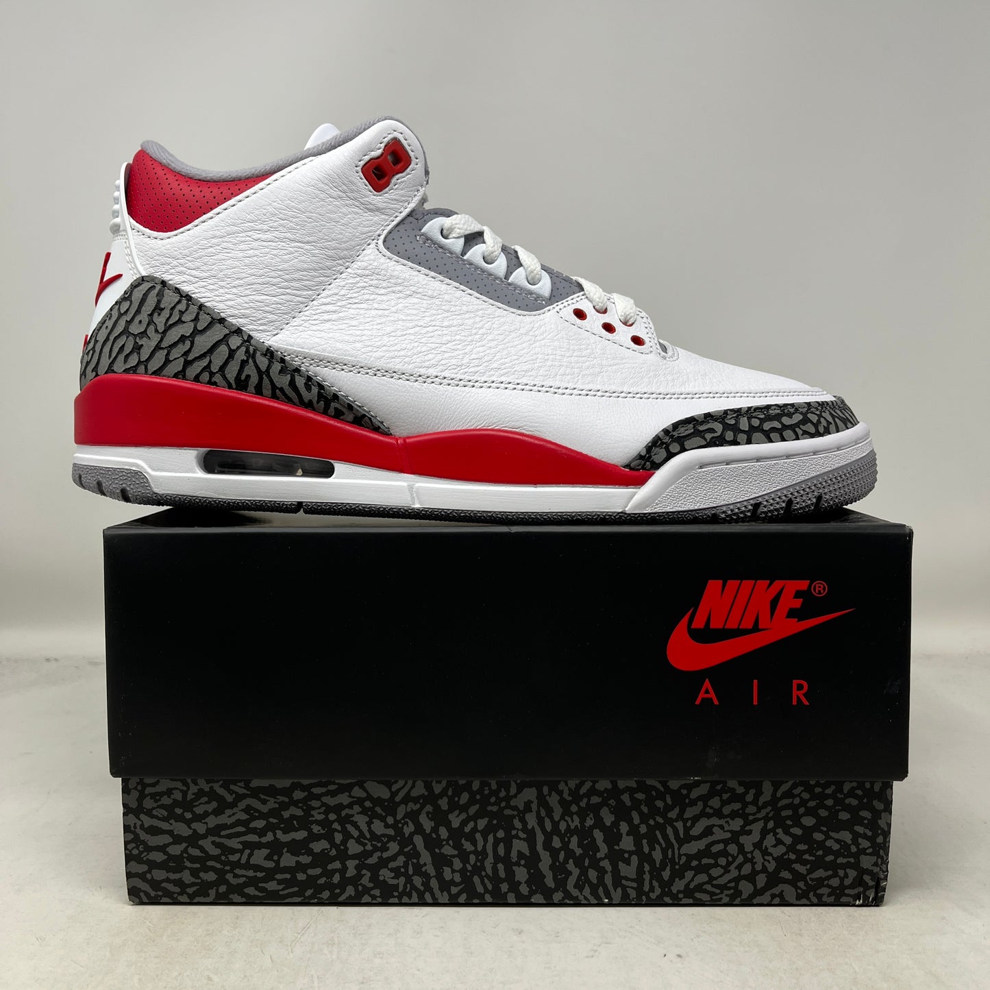 Jordan 3 Retro Fire Red (2022)