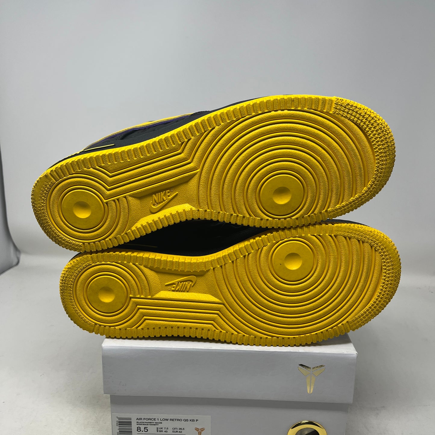 Nike Air Force 1 Low Kobe Bryant Lakers Away (Numbered Edition of 8000) Used