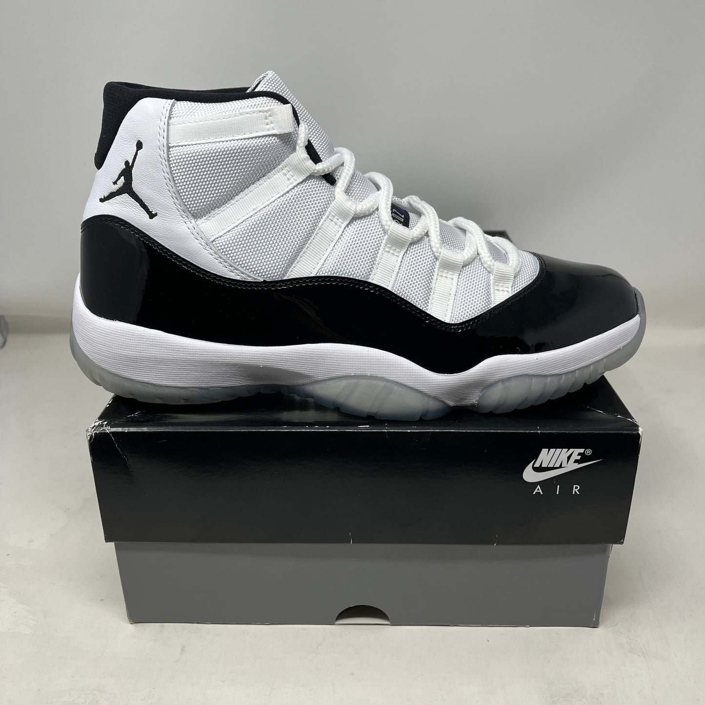 Jordan 11 Retro Concord (2018)