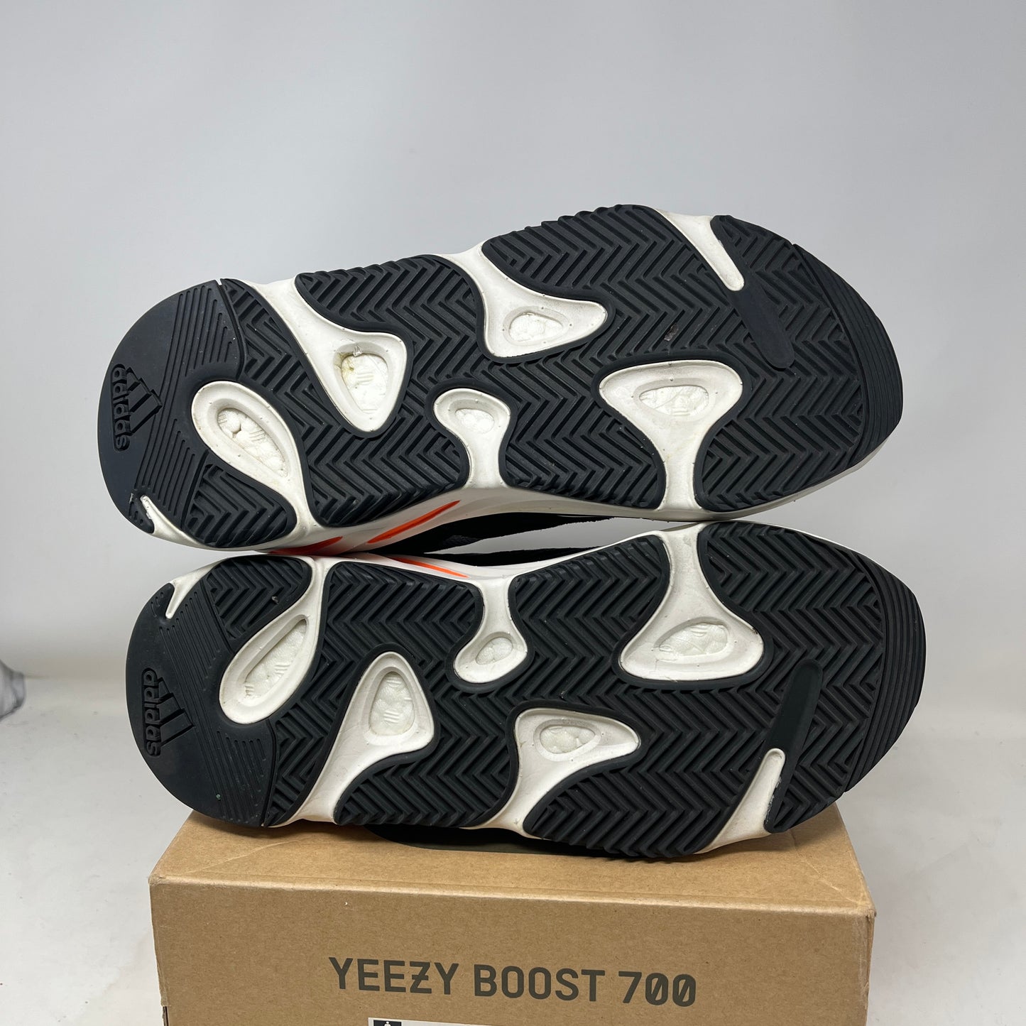 adidas Yeezy Boost 700 Wave Runner Used