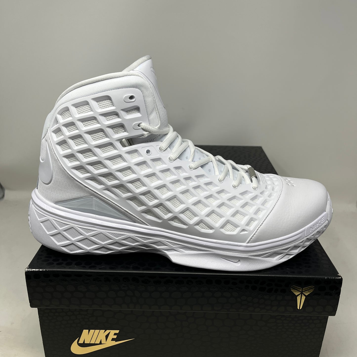 Nike Kobe 3 Protro Halo