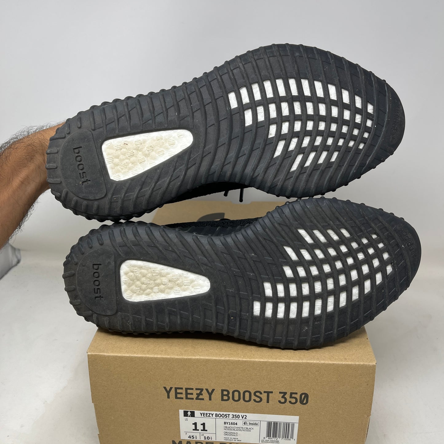 adidas Yeezy Boost 350 V2 Core Black White Used