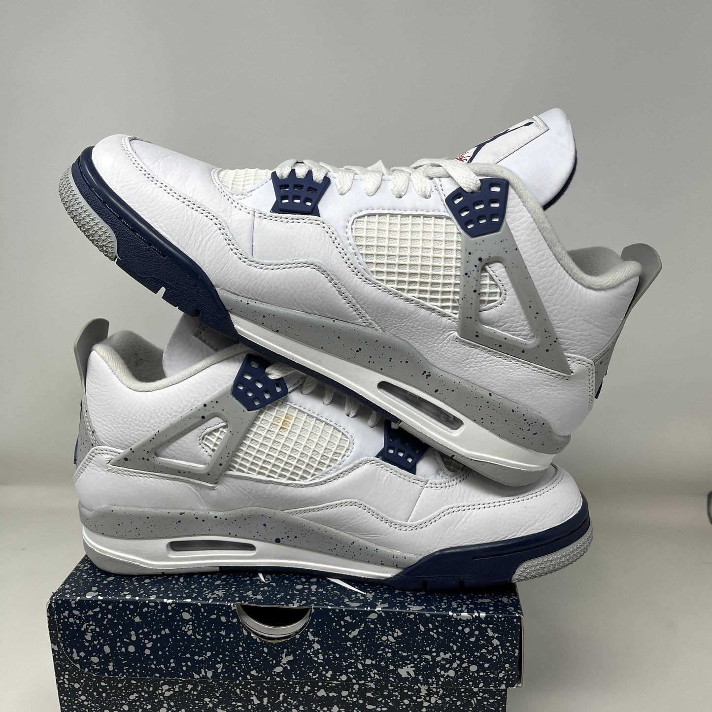Jordan 4 Retro Midnight Navy Used