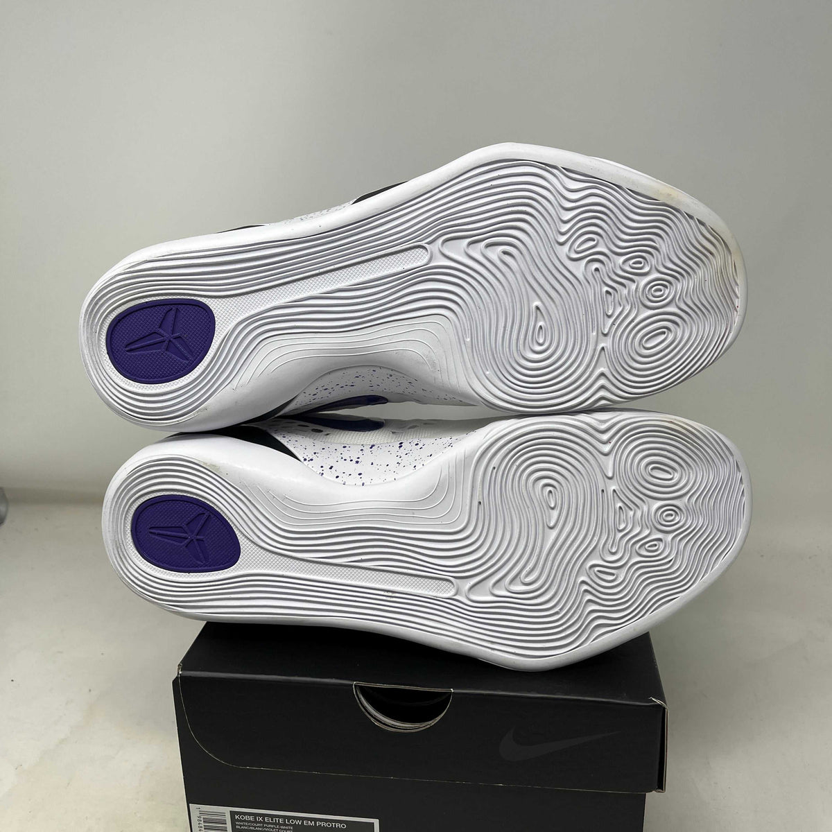 Nike Kobe 9 Elite Low EM Protro White Court Purple Used