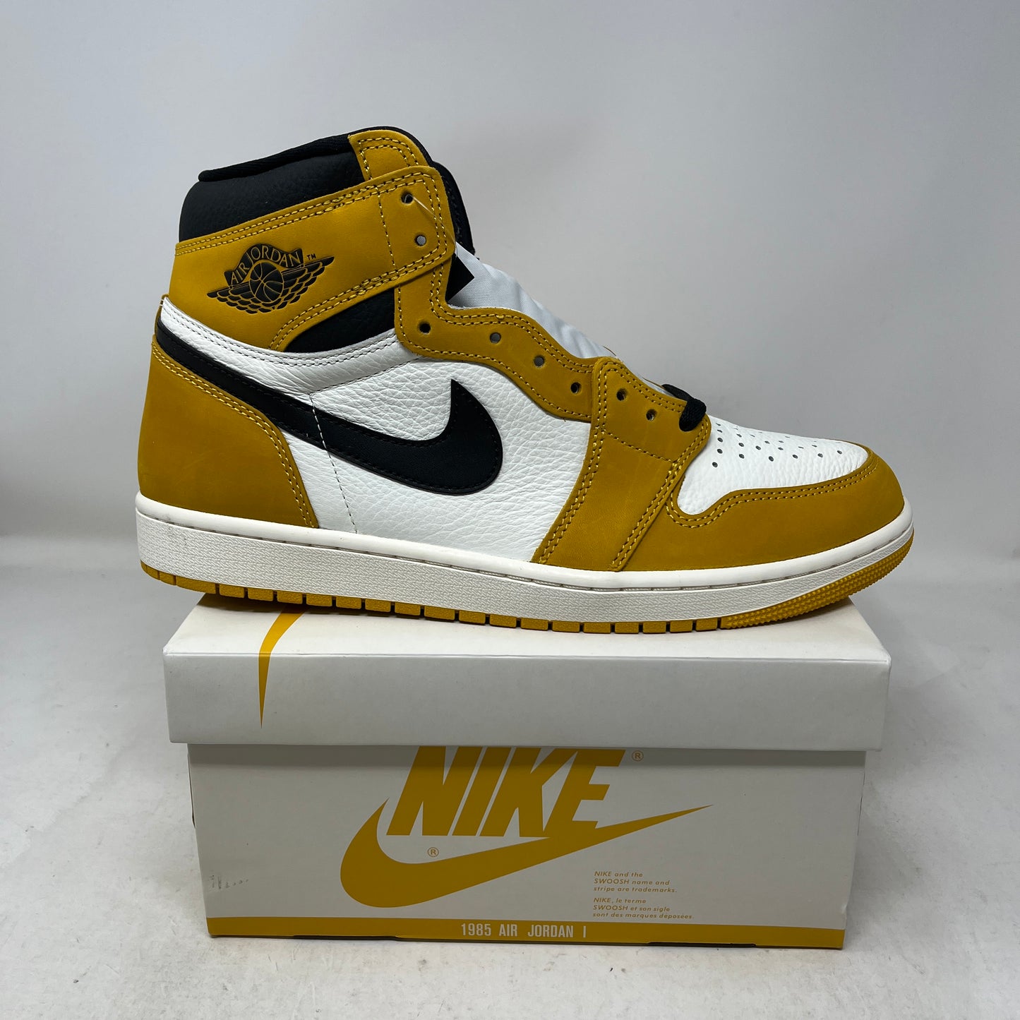 Jordan 1 Retro High OG Yellow Ochre