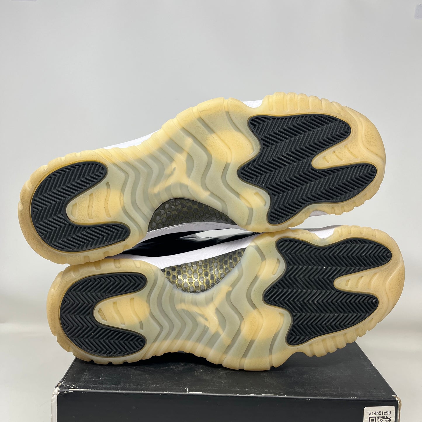 Jordan 11 Retro DMP Gratitude (2023) Used