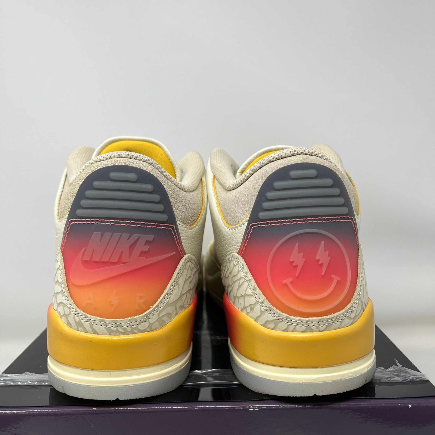 Jordan 3 Retro SP J Balvin Medellín Sunset Used