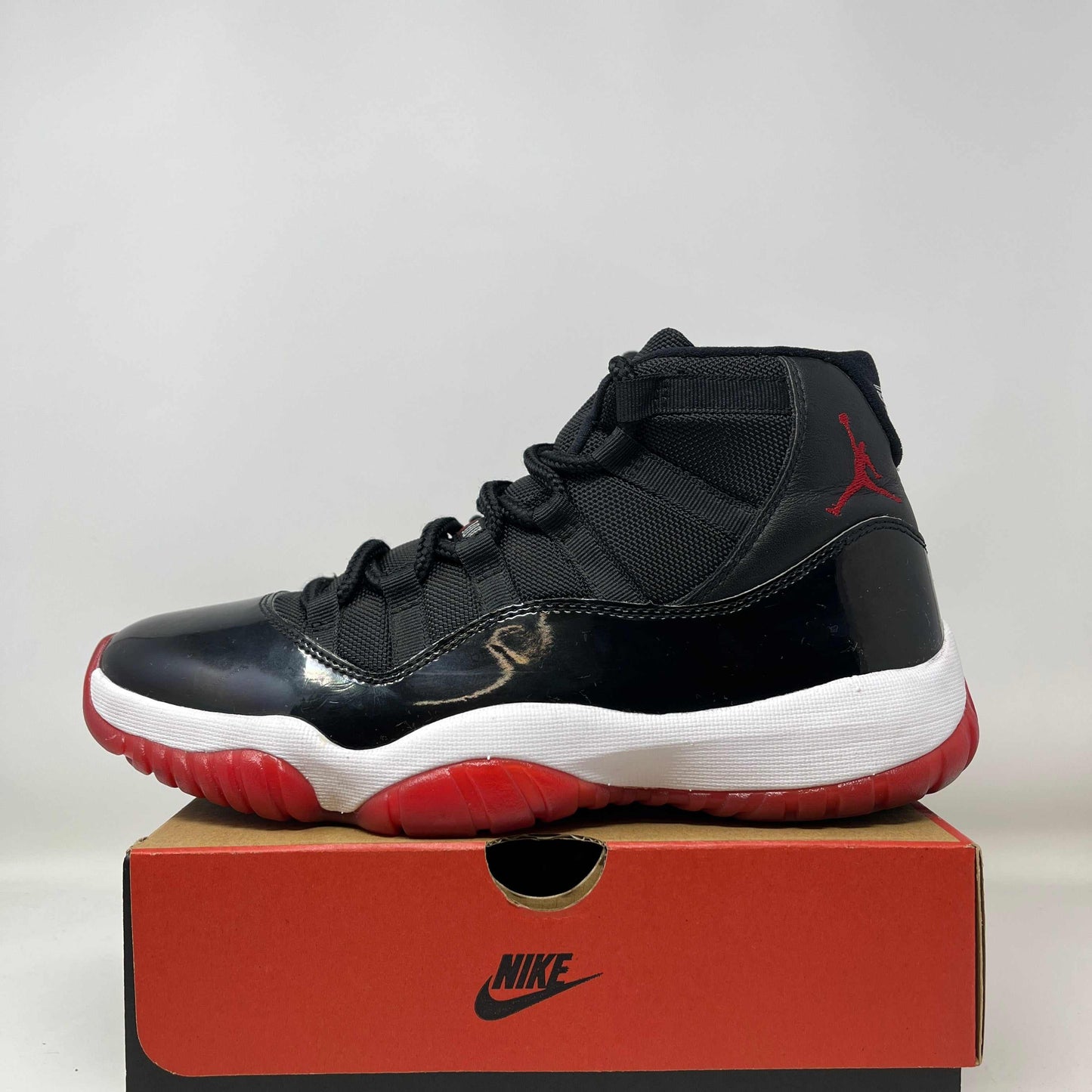 Jordan 11 Retro Playoffs Bred (2019) Used