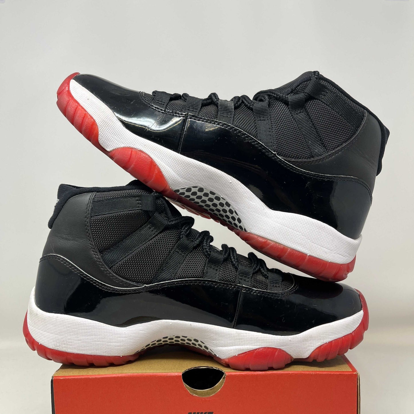 Jordan 11 Retro Playoffs Bred (2019) Used
