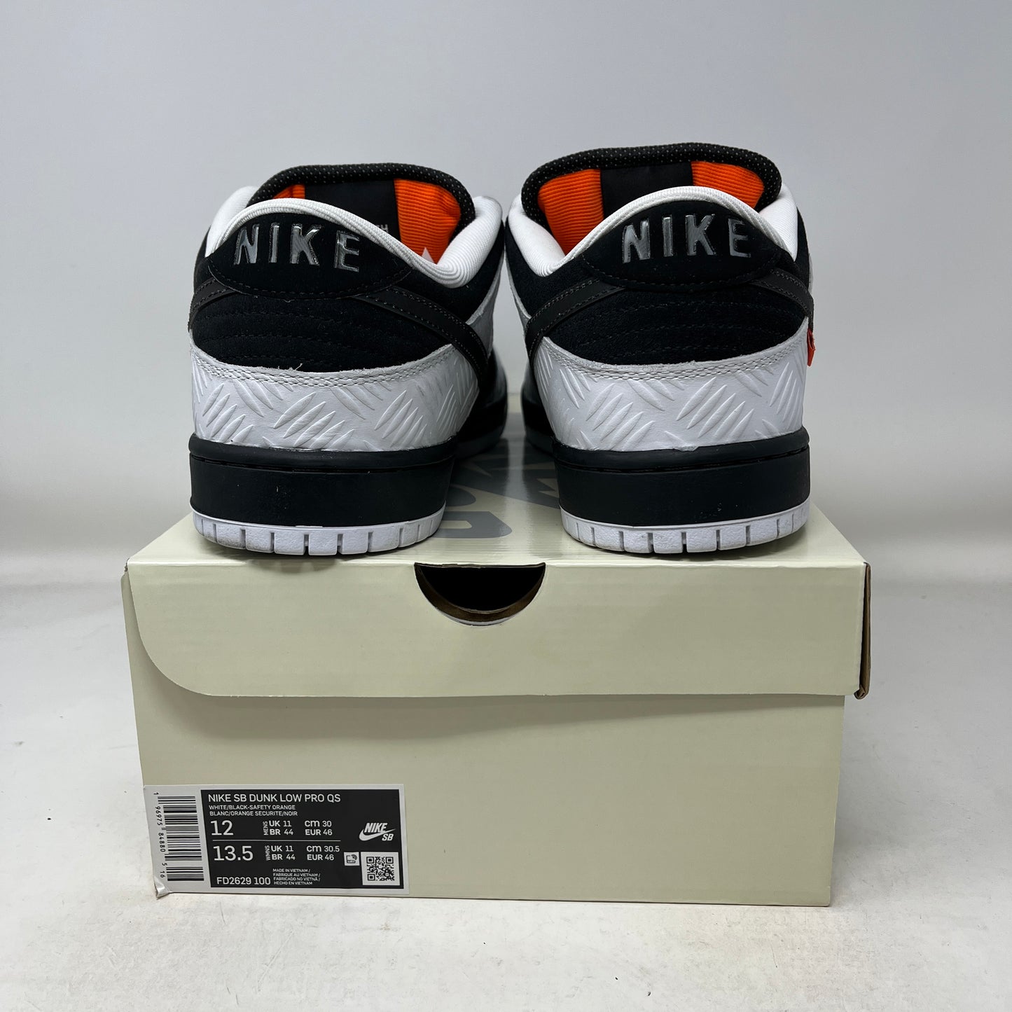Nike SB Dunk Low TIGHTBOOTH Used