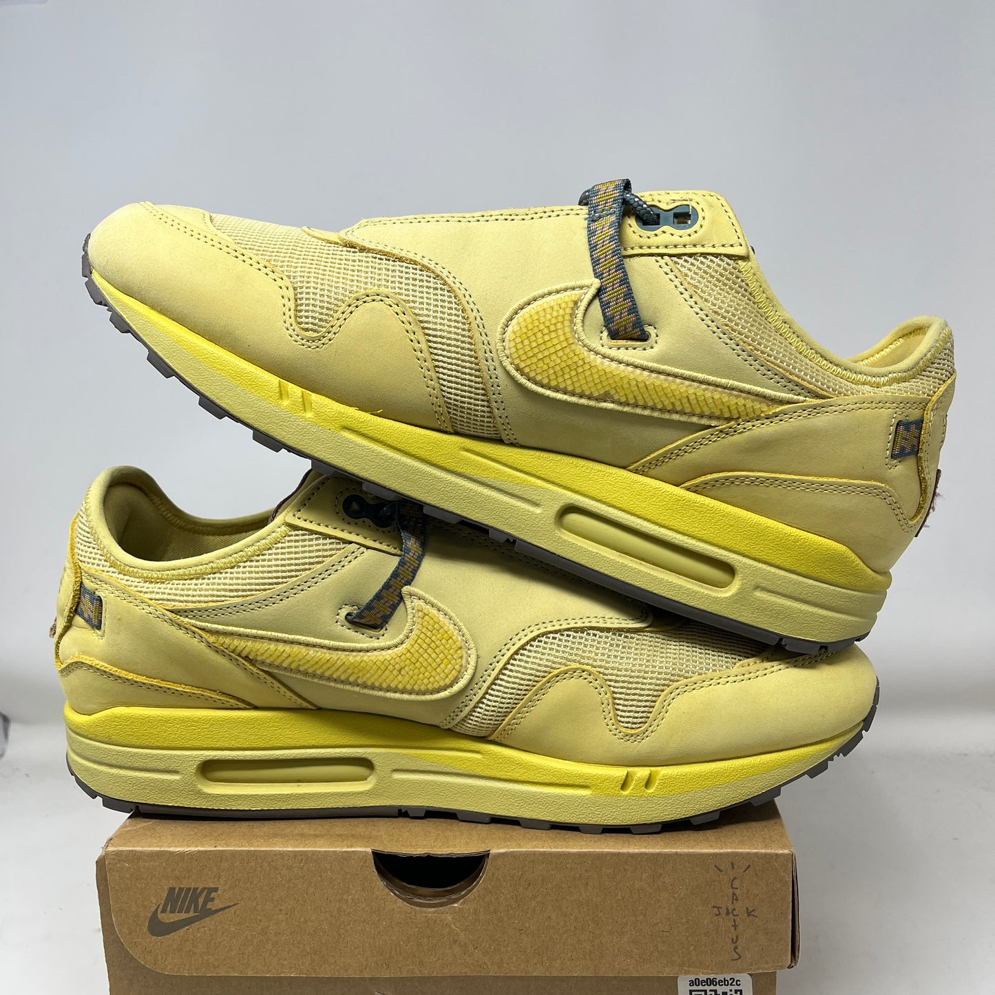 Nike Air Max 1 Travis Scott Cactus Jack Saturn Gold Used