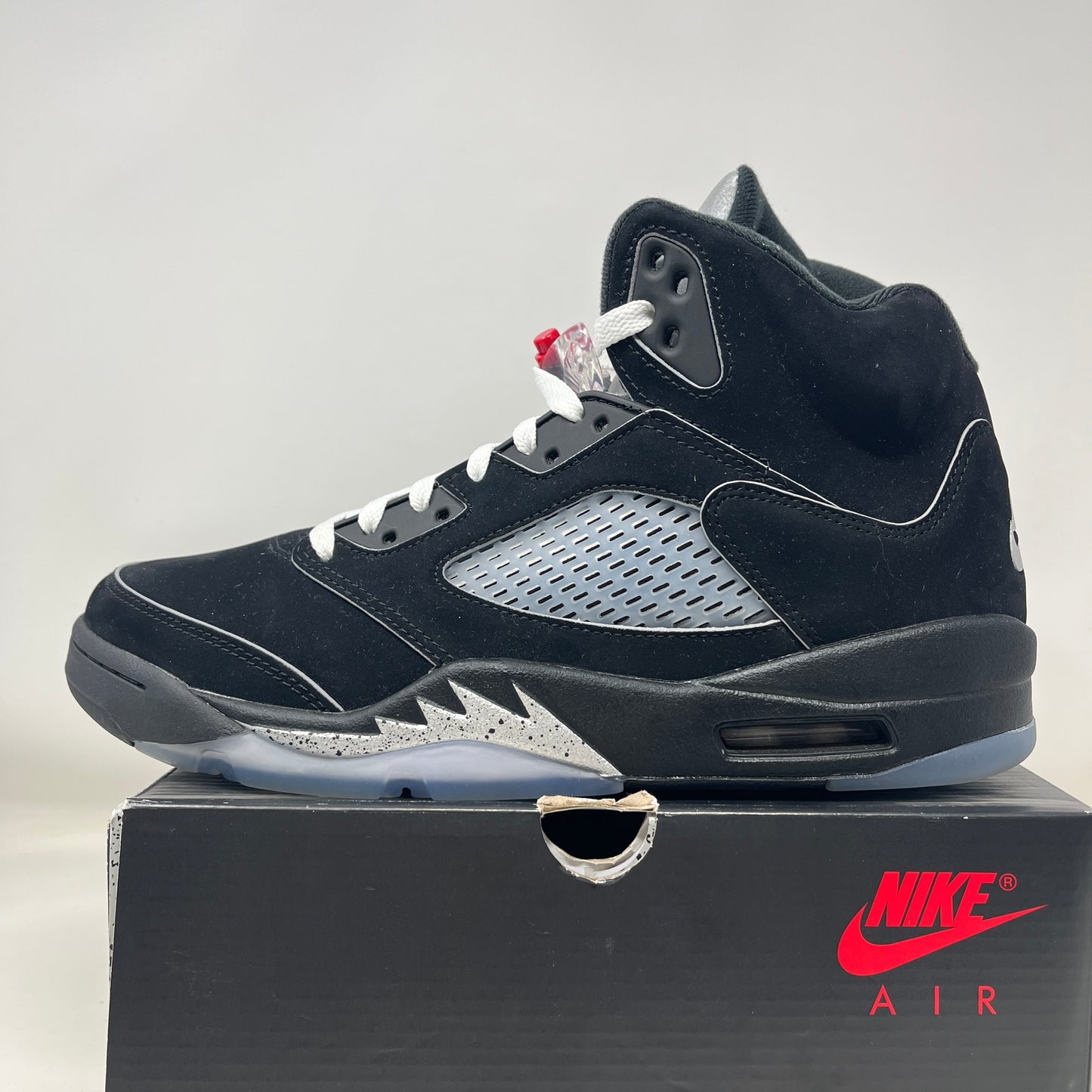 Jordan 5 Retro OG Black Metallic Reimagined *Used*