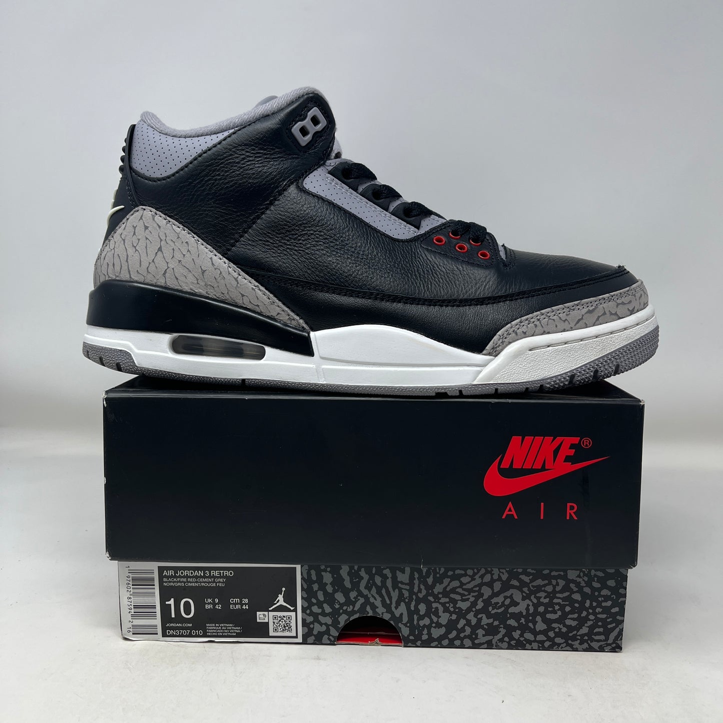 Jordan 3 Retro OG Black Cement (2024) Used