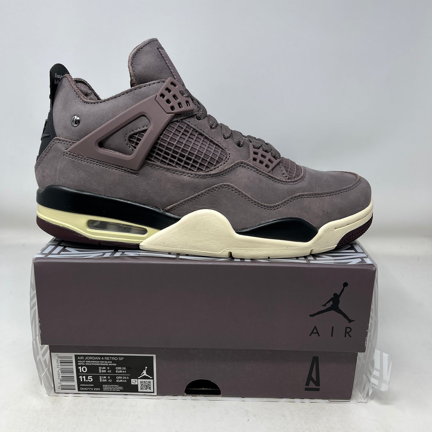 Jordan 4 Retro SP A Ma Maniére Violet Ore
