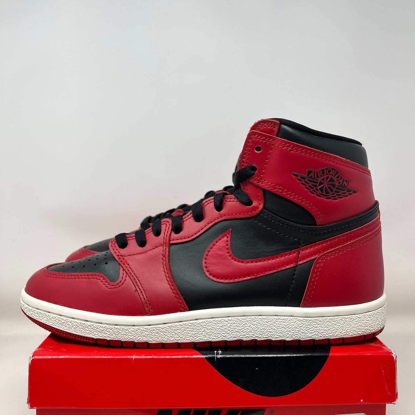 Jordan 1 Retro High '85 Varsity Red Used