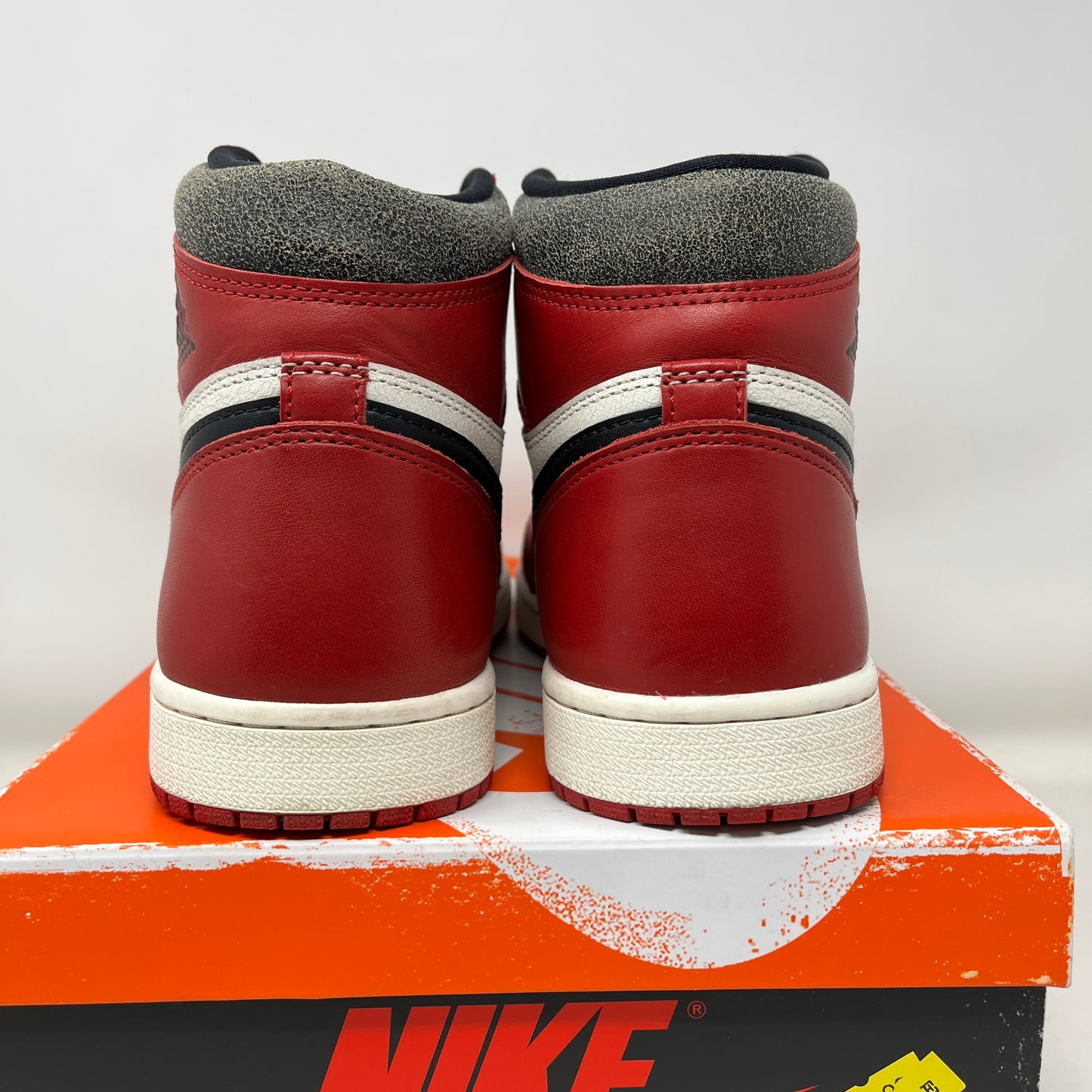 Jordan 1 Retro High OG Chicago Lost and Found Used