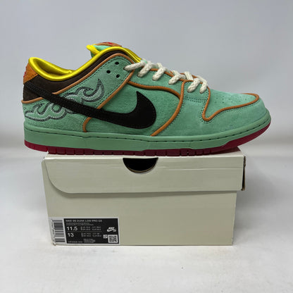 Nike SB Dunk Low Rodeo Tourmaline sneaker in green with black swoosh and yellow lining on box