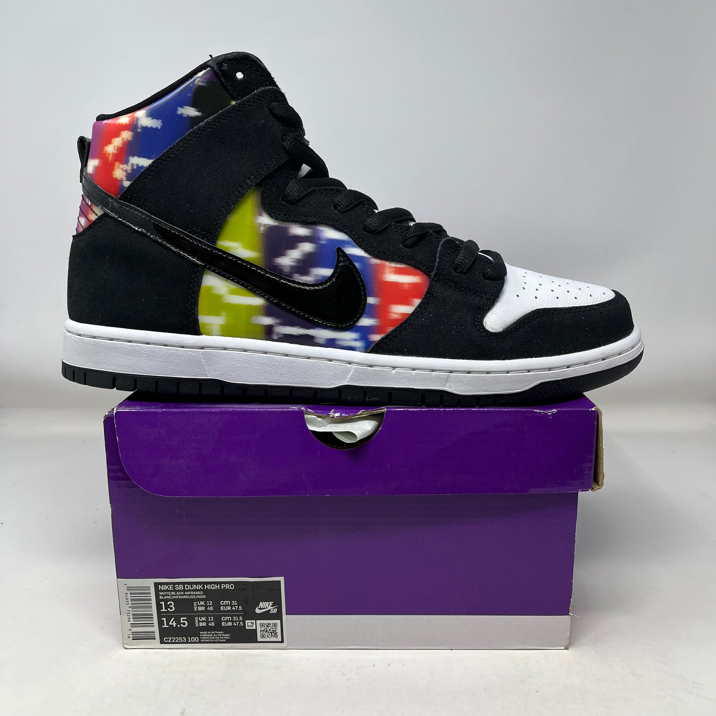 Nike SB Dunk High TV Signal