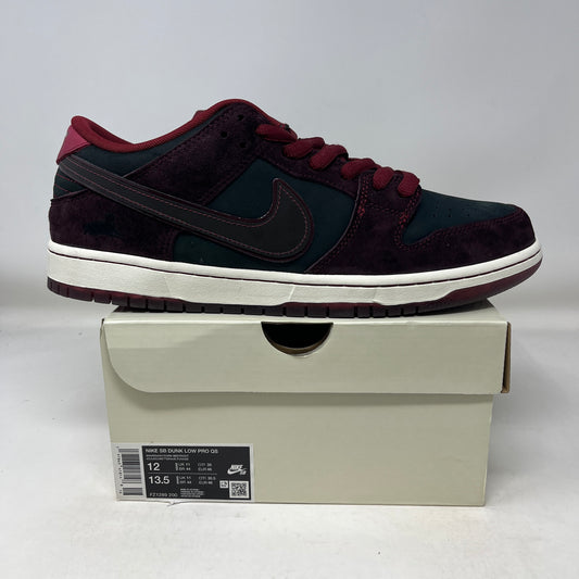 Nike SB Dunk Low Riot Skateshop