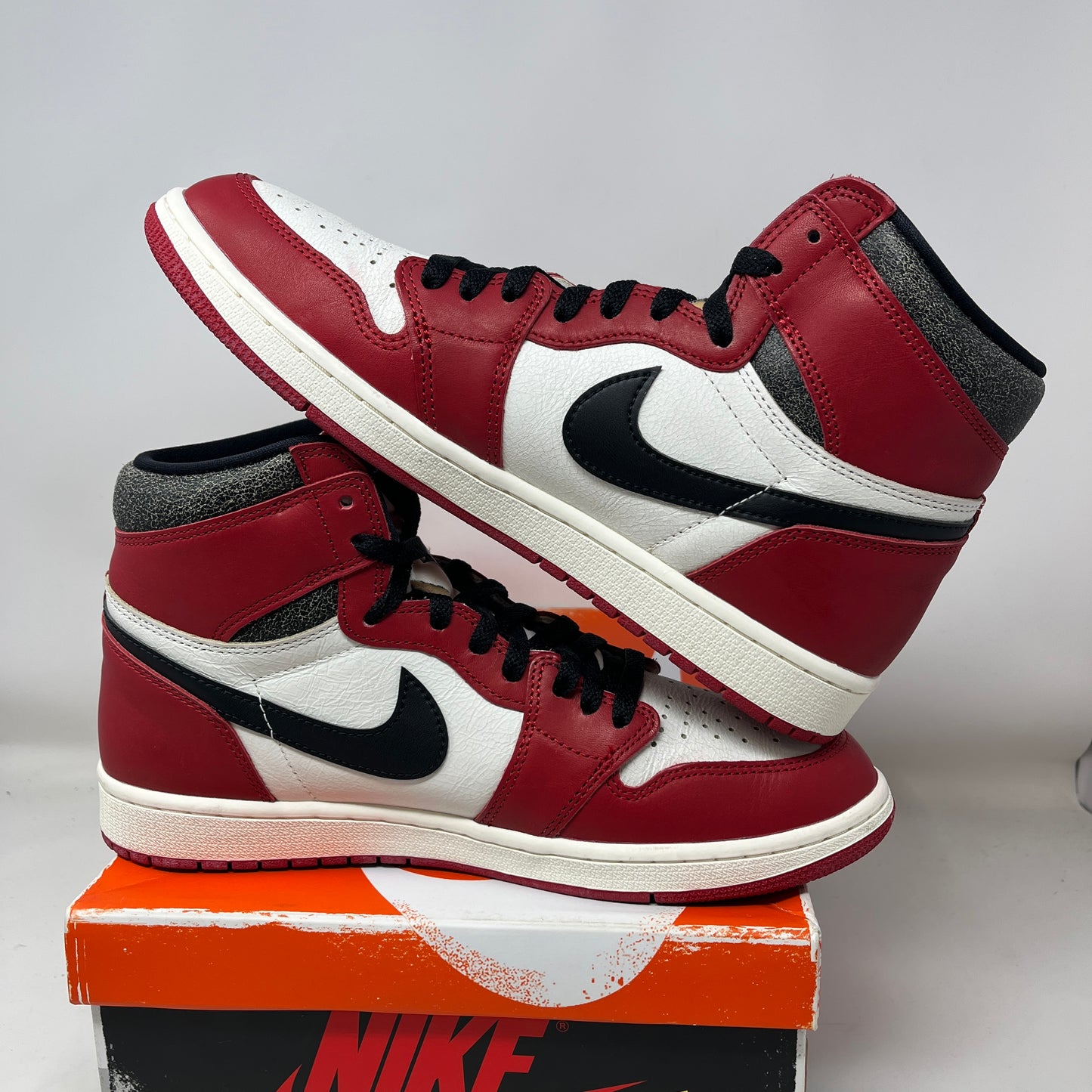 Jordan 1 Retro High OG Chicago Lost and Found Used