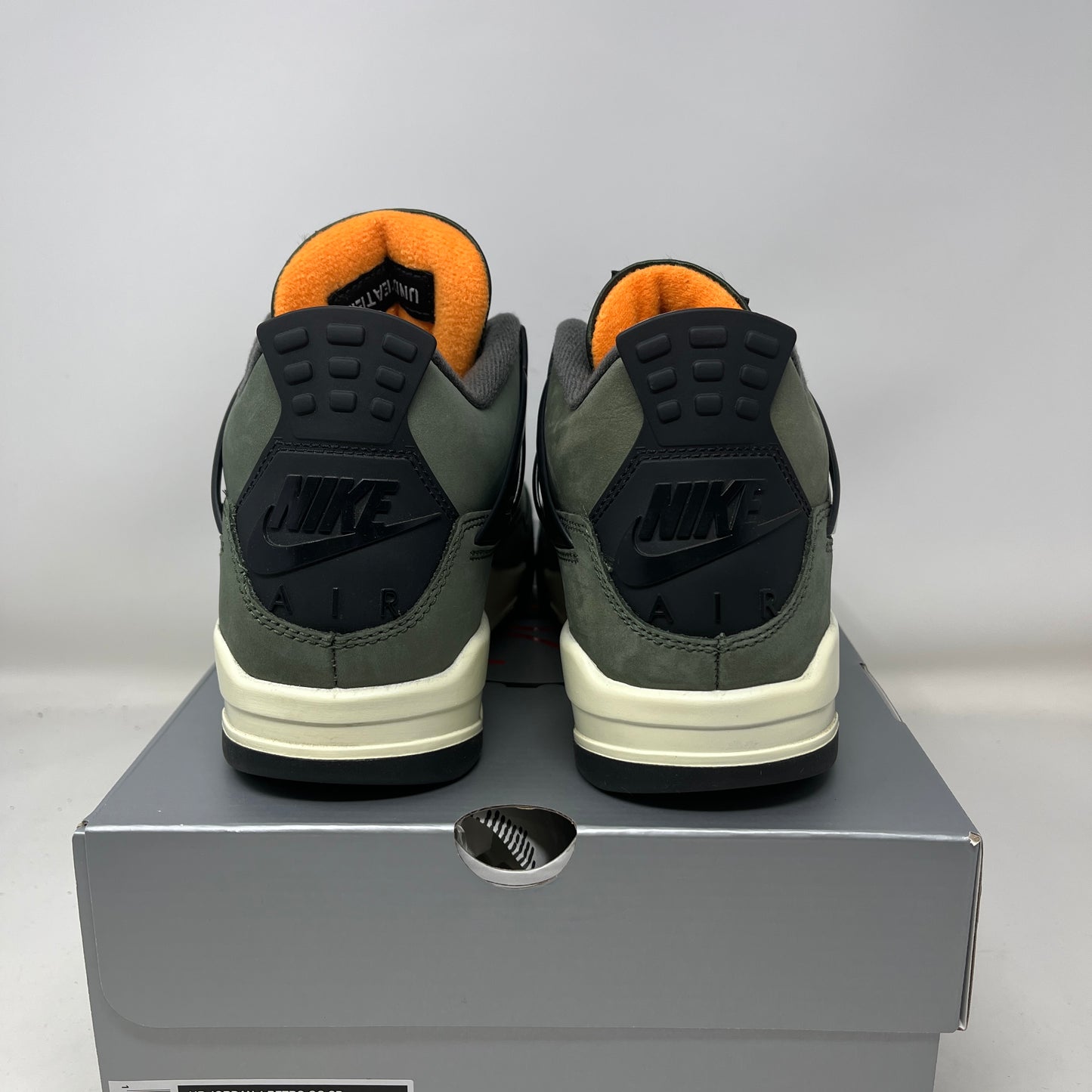 Jordan 4 Retro OG SP Undefeated (2025) Used