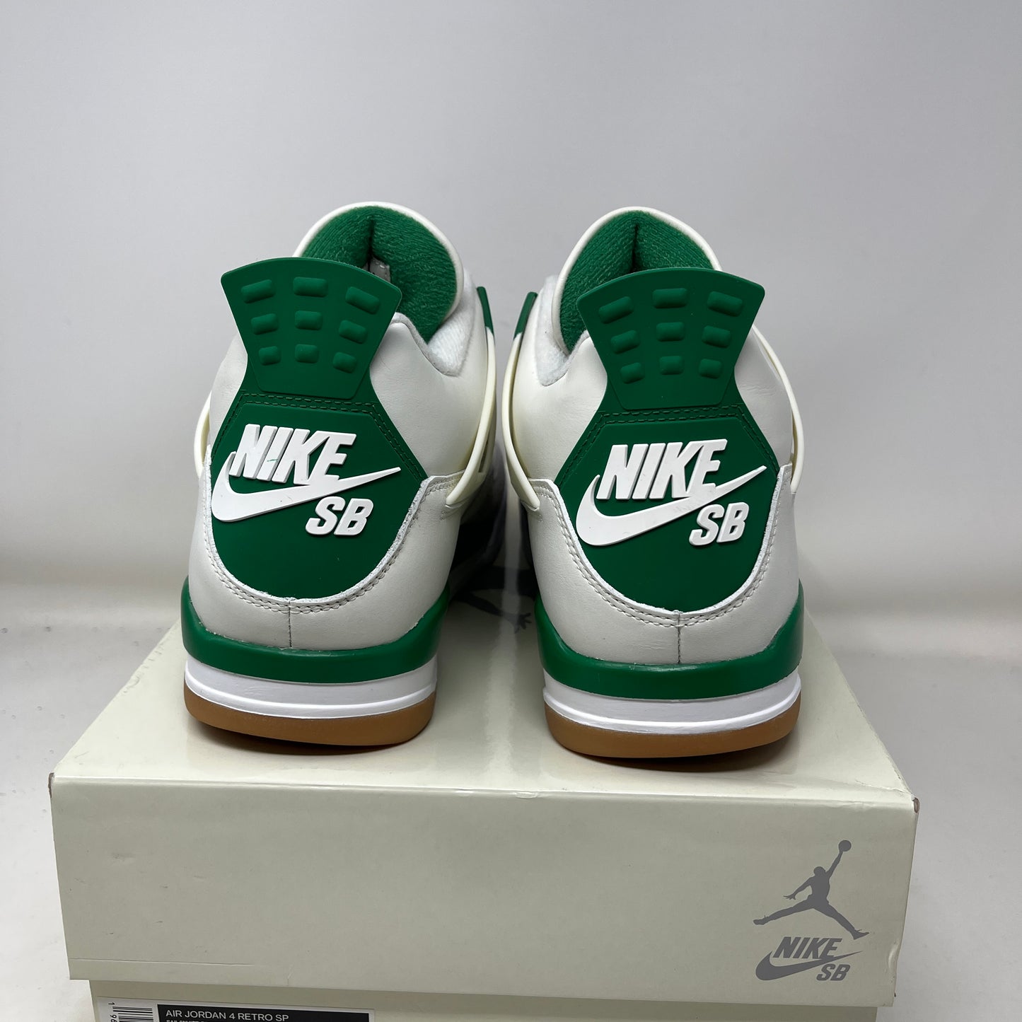 Jordan 4 Retro SB Pine Green Used