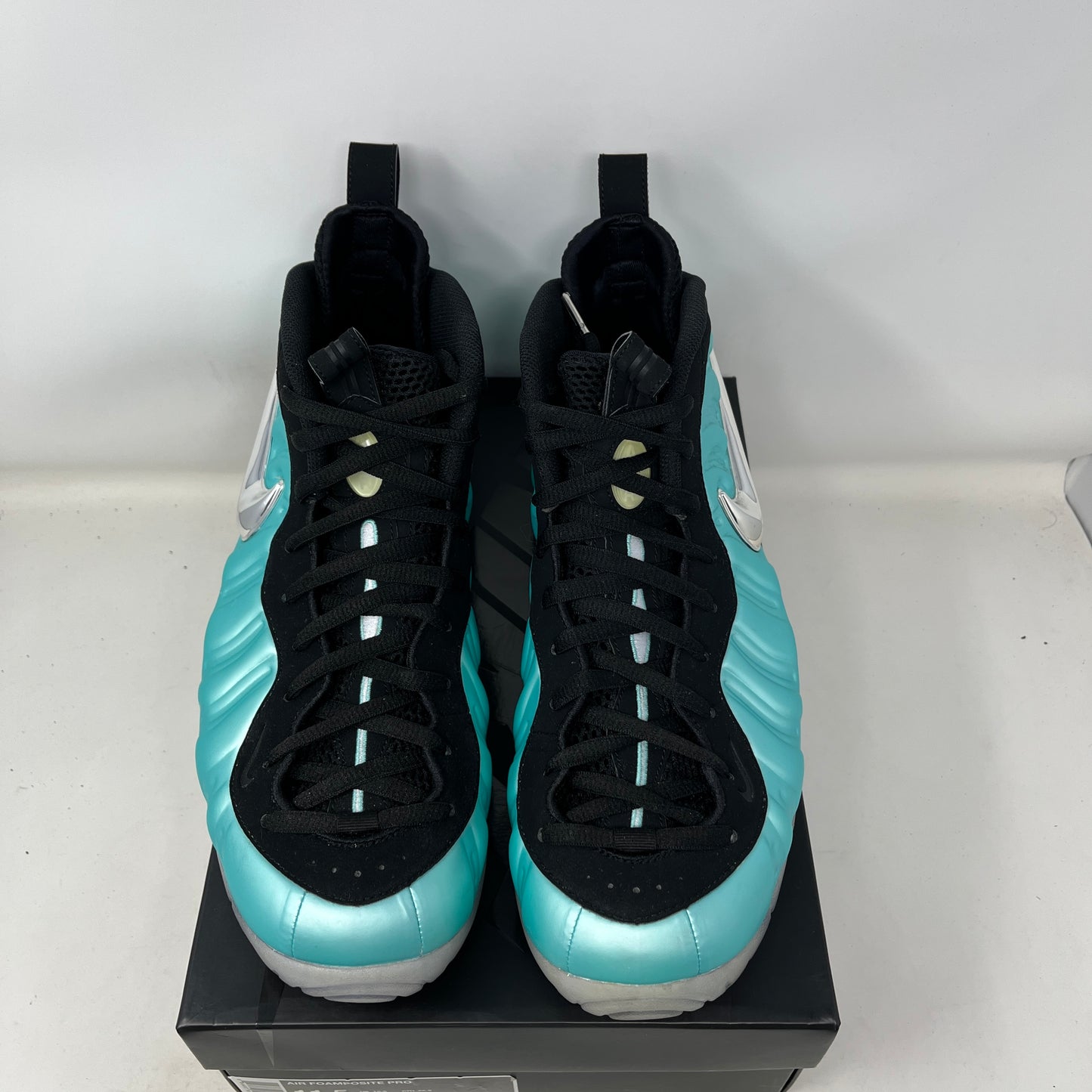 Air Nike Foamposite Pro Island Green Used