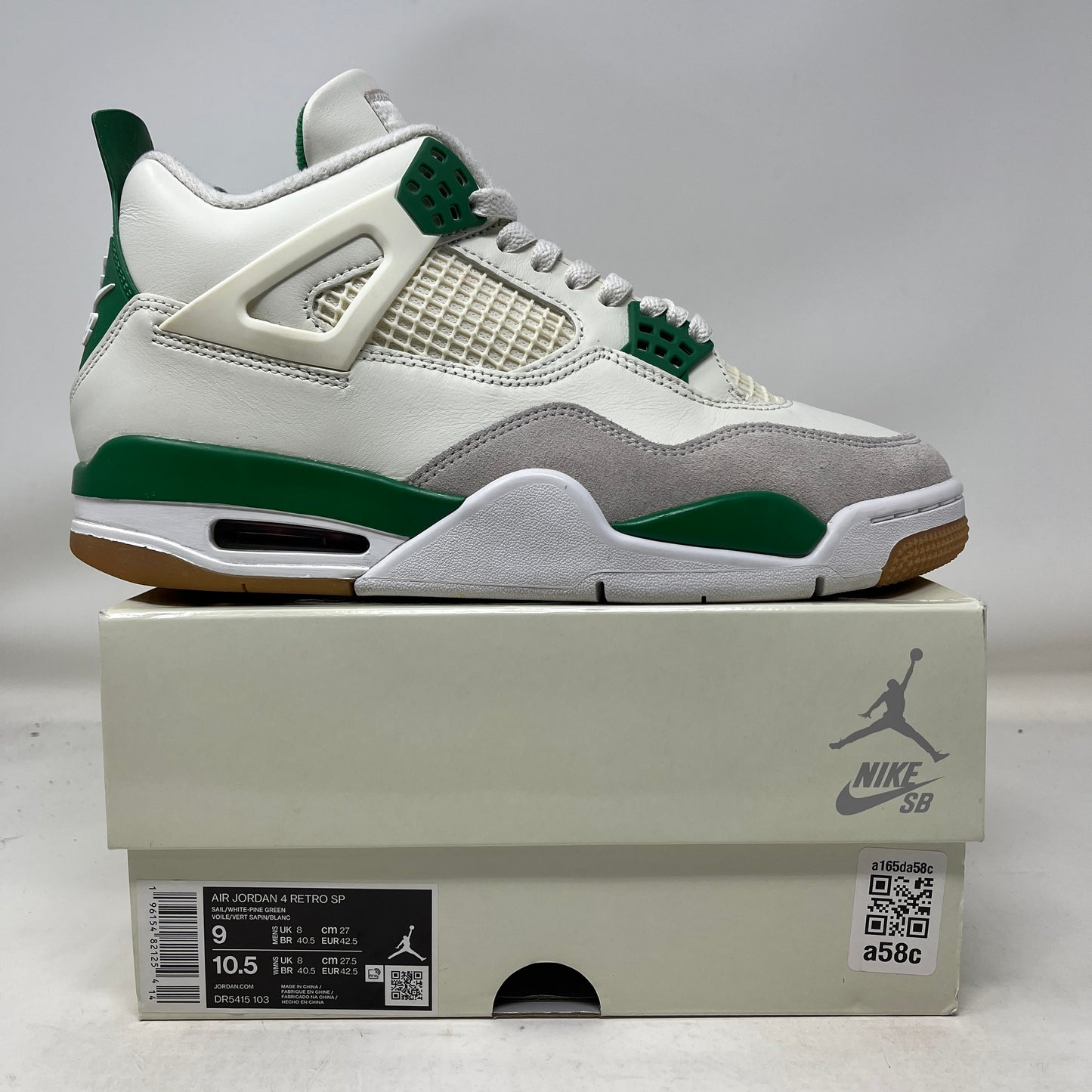 Jordan 4 Retro SB Pine Green Used