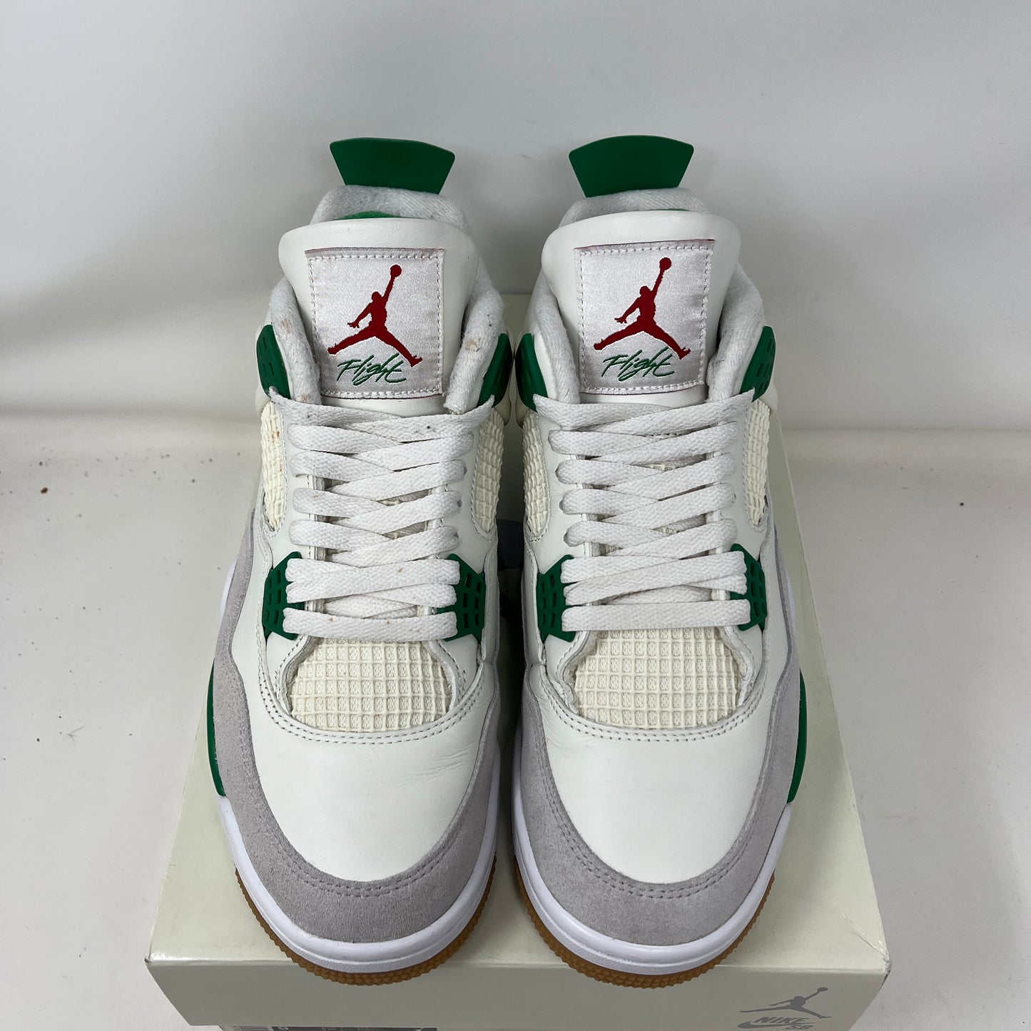 Jordan 4 Retro SB Pine Green Used