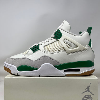Jordan 4 Retro SB Pine Green Used