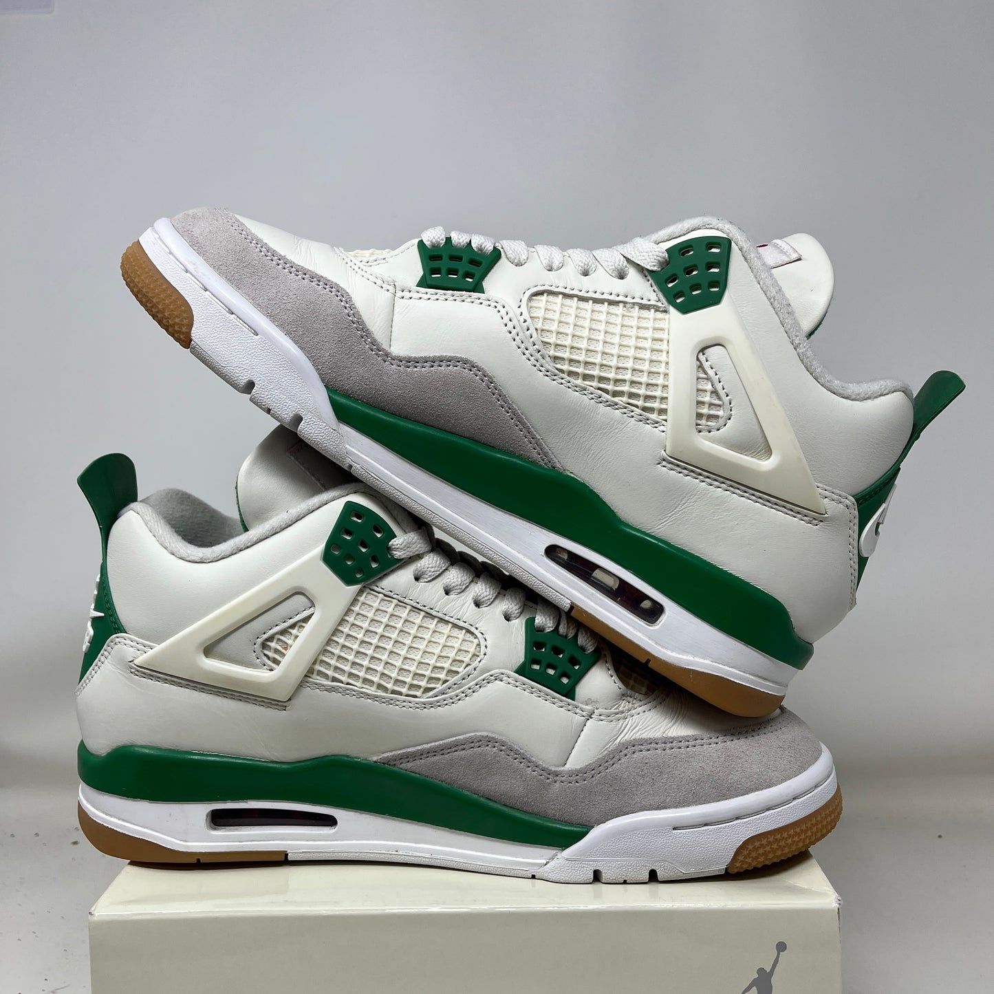 Jordan 4 Retro SB Pine Green Used