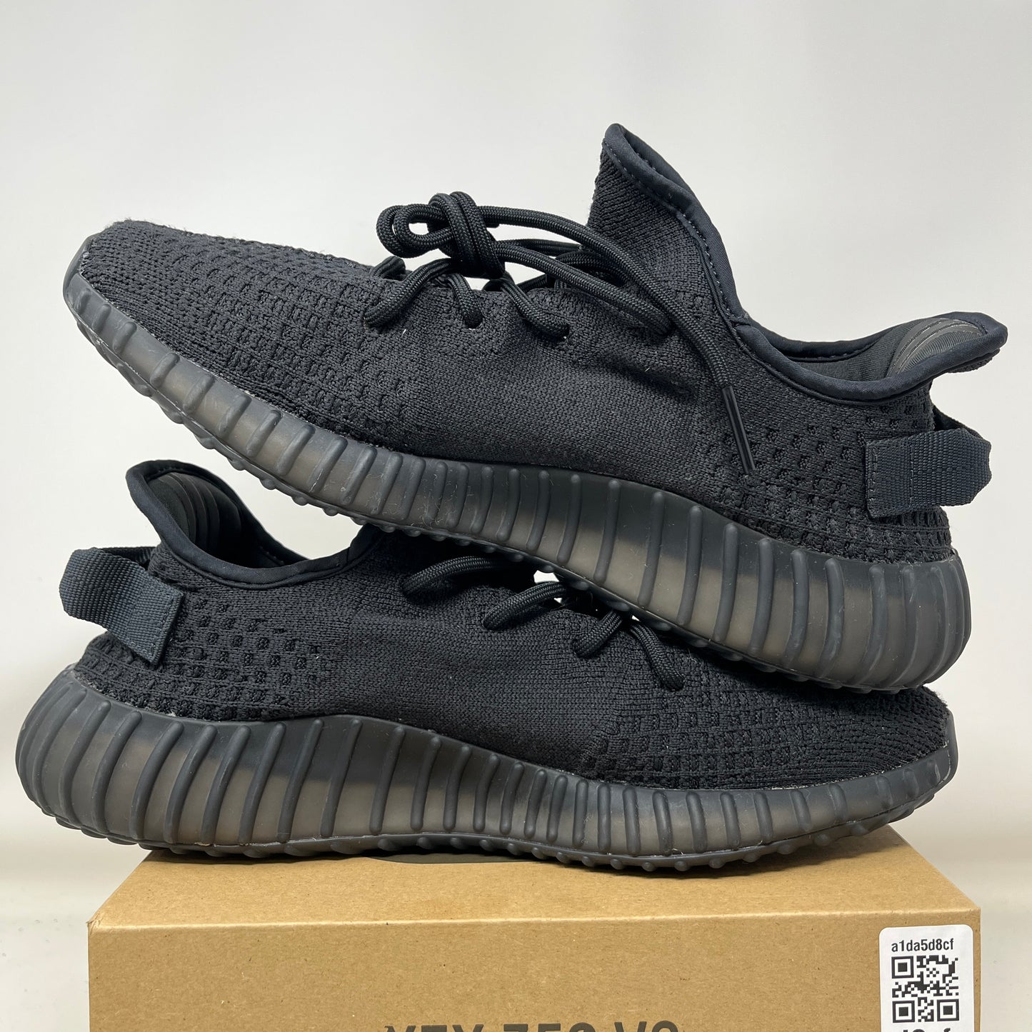 adidas Yeezy Boost 350 V2 Onyx Used