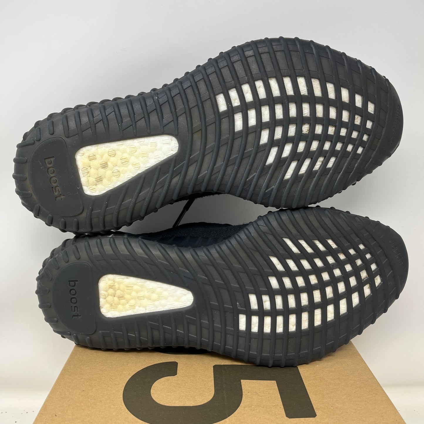 adidas Yeezy Boost 350 V2 Onyx Used