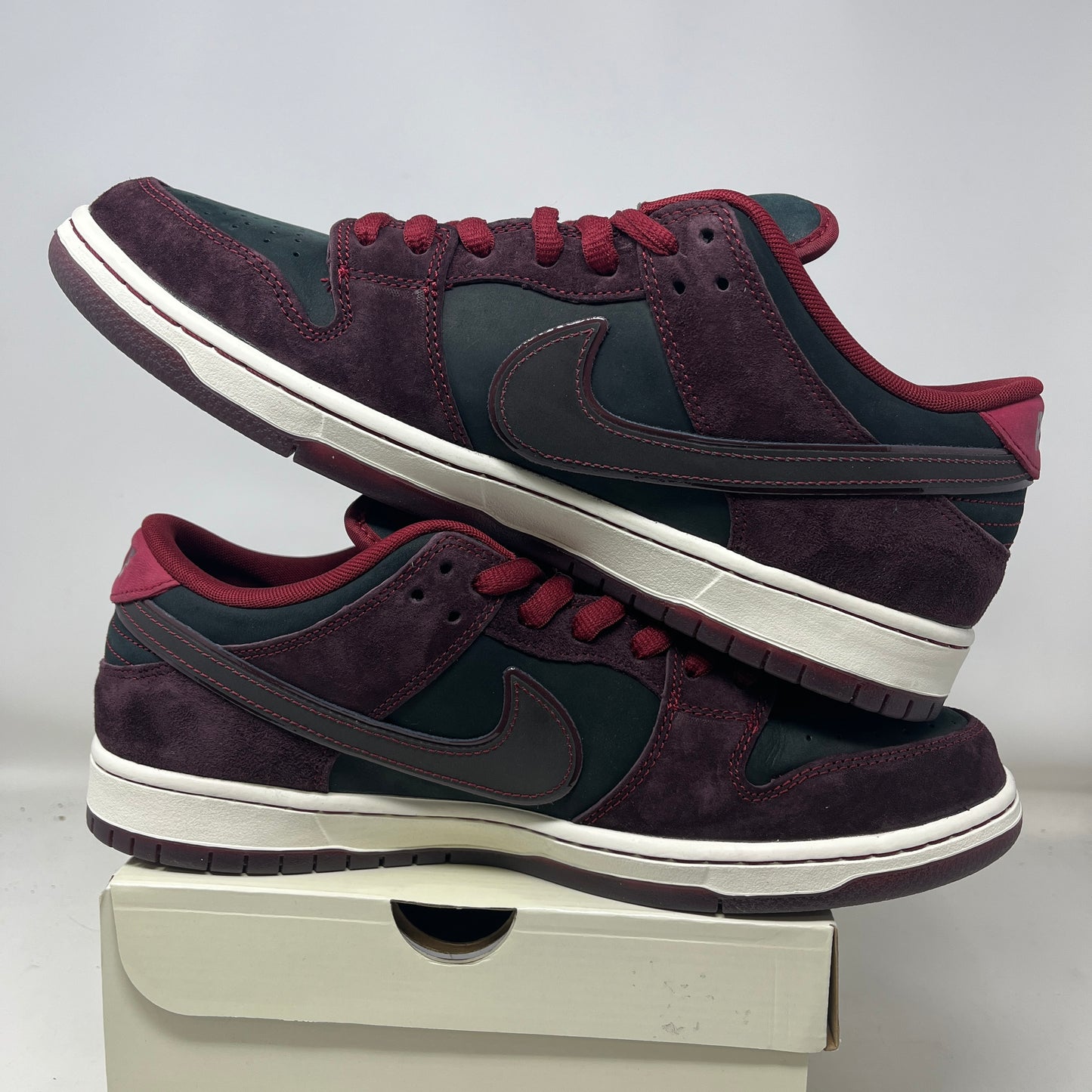 Nike SB Dunk Low Riot Skateshop Used