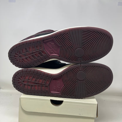 Nike SB Dunk Low Riot Skateshop Used