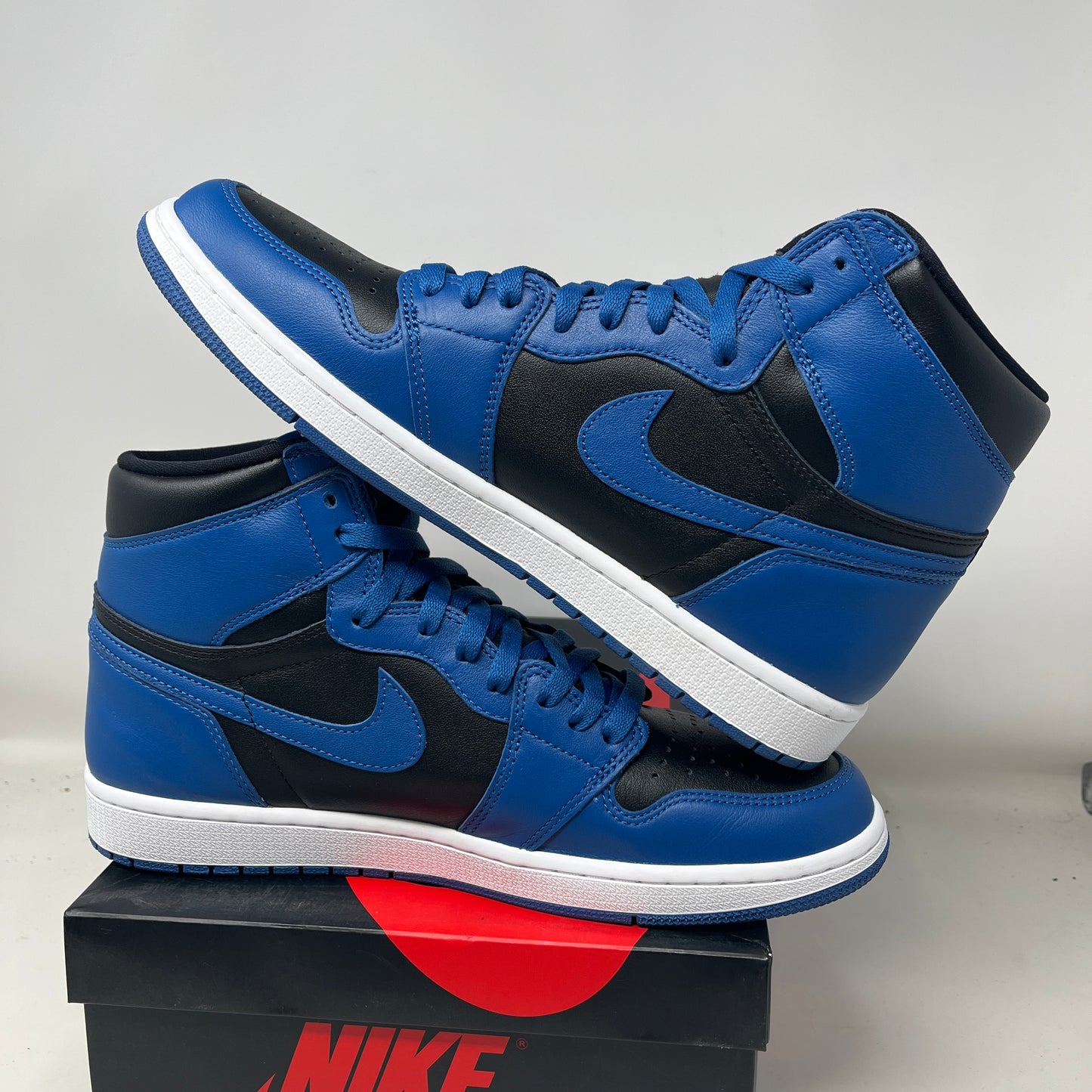 Jordan 1 Retro High OG Dark Marina Blue Used
