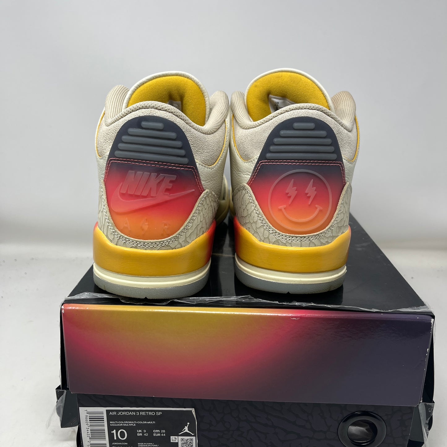 Jordan 3 Retro SP J Balvin Medellín Sunset Used